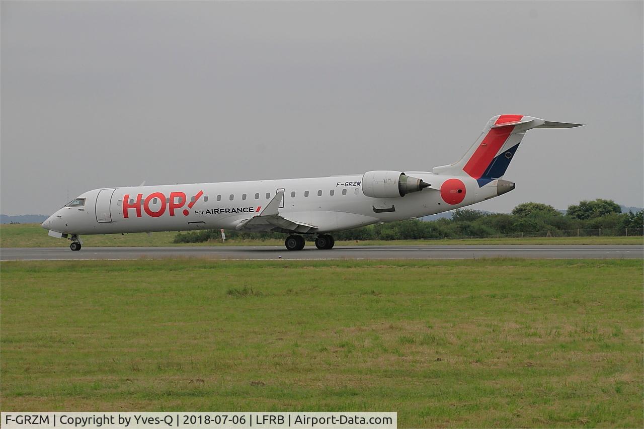 F-GRZM, Canadair CRJ-700 (CL-600-2C10) Regional Jet C/N 10263, Canadair Regional Jet CRJ-700, Taxiing rwy 25L, Brest-Guipavas Airport (LFRB-BES)