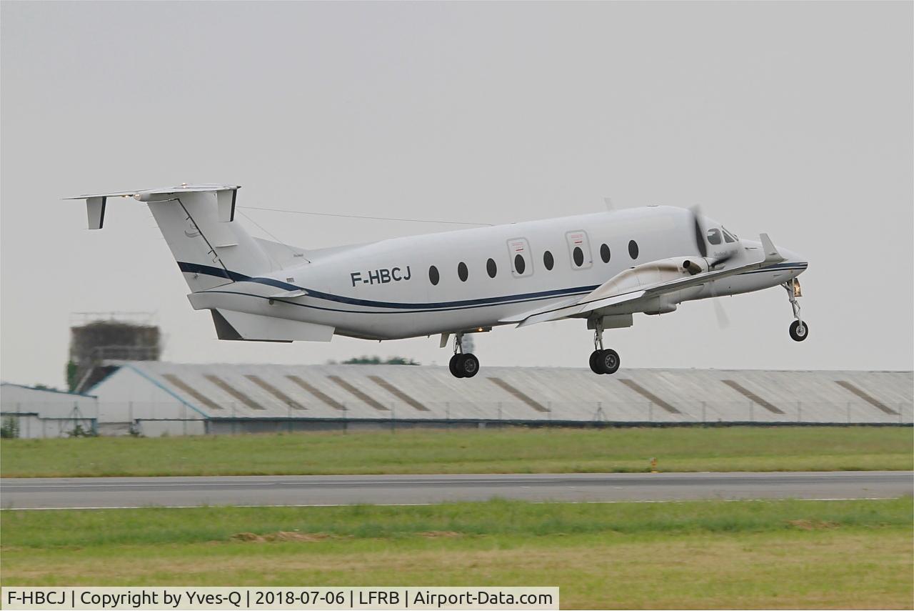 F-HBCJ, 1998 Beech 1900D C/N UE-338, Beech 1900D, Taking off rwy 25L, Brest-Bretagne airport (LFRB-BES)