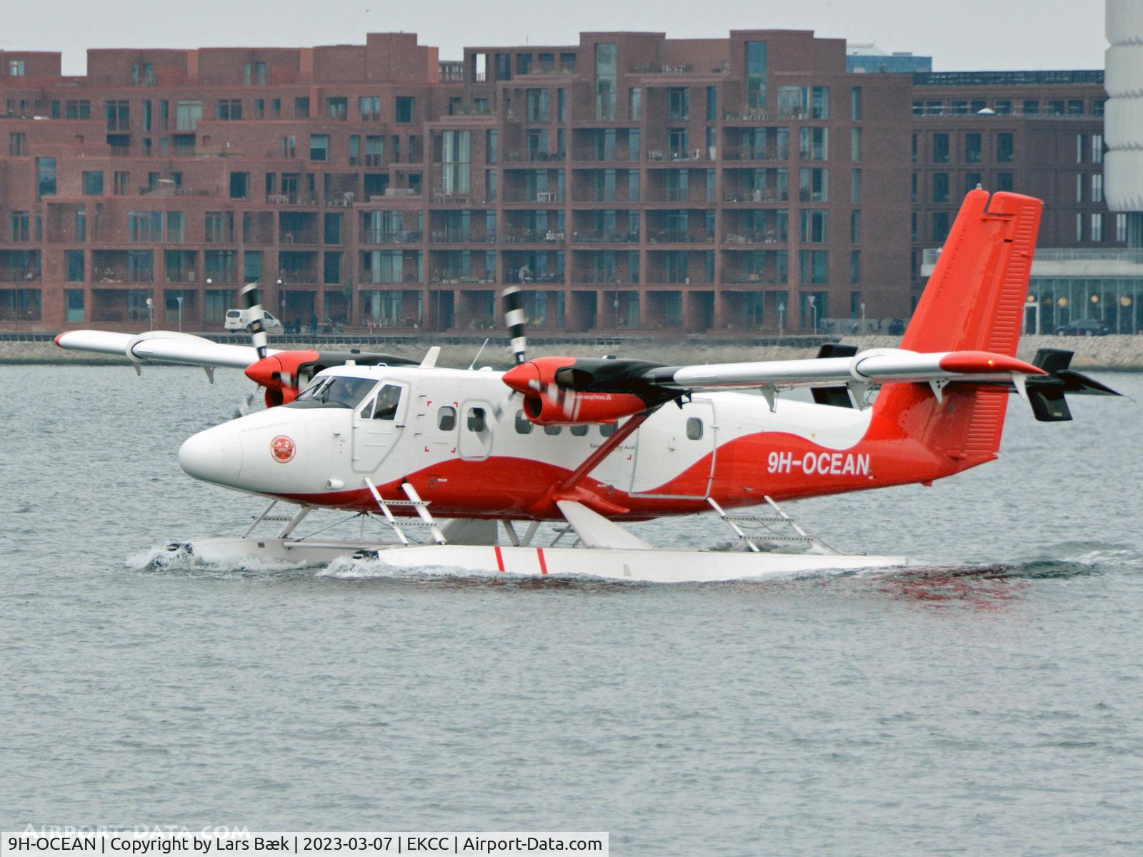 9H-OCEAN, 1978 De Havilland Canada DHC-6-300 C/N 565, Arrive en Copenhagen Harbour