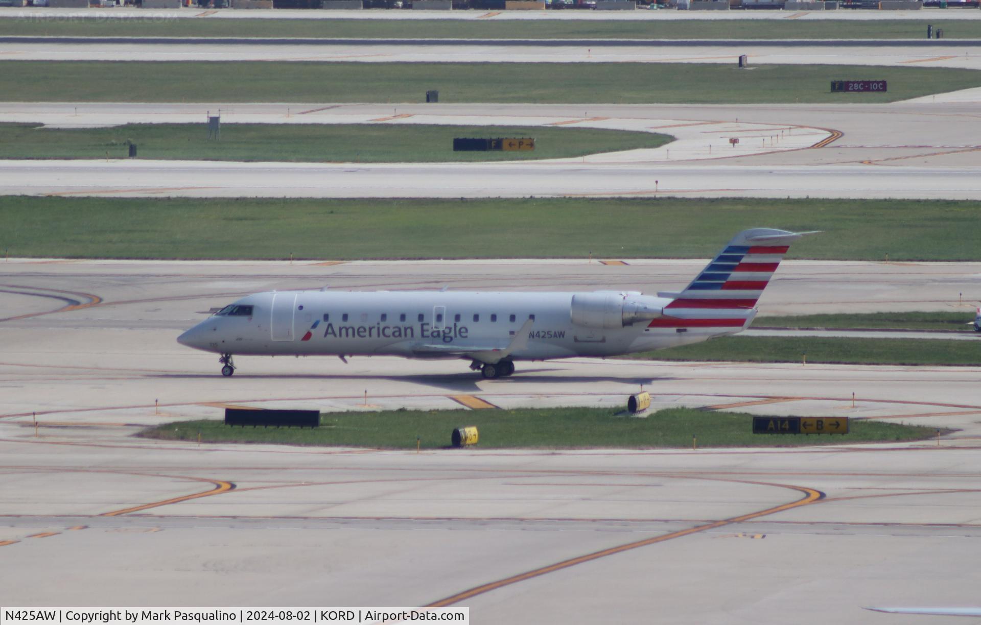 N425AW, 2002 Bombardier CRJ-200LR (CL-600-2B19) C/N 7663, CL-600-2B19