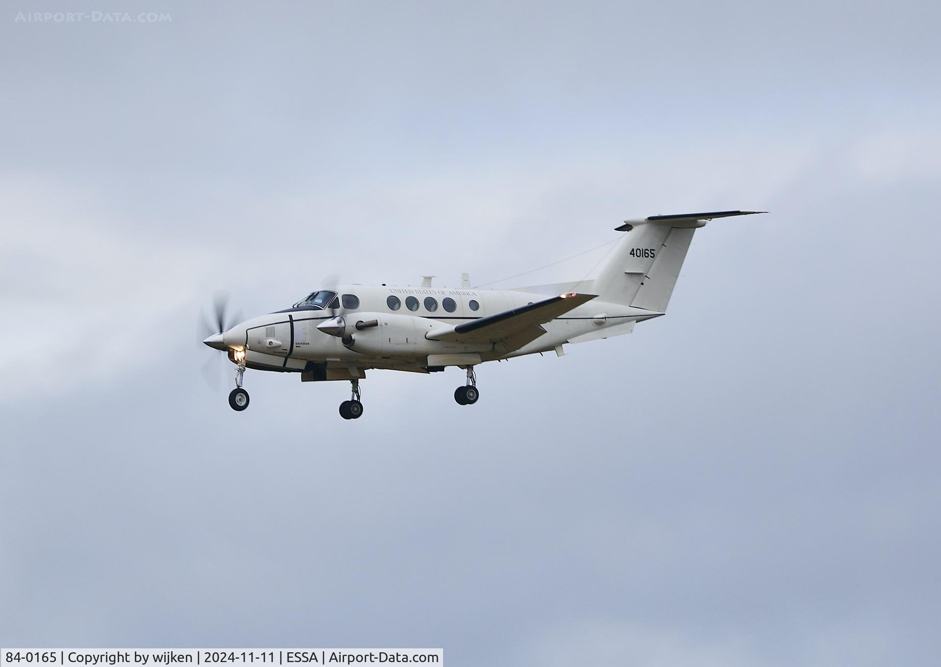 84-0165, 1984 Beech C-12F Huron C/N BL-095, Rwy 26