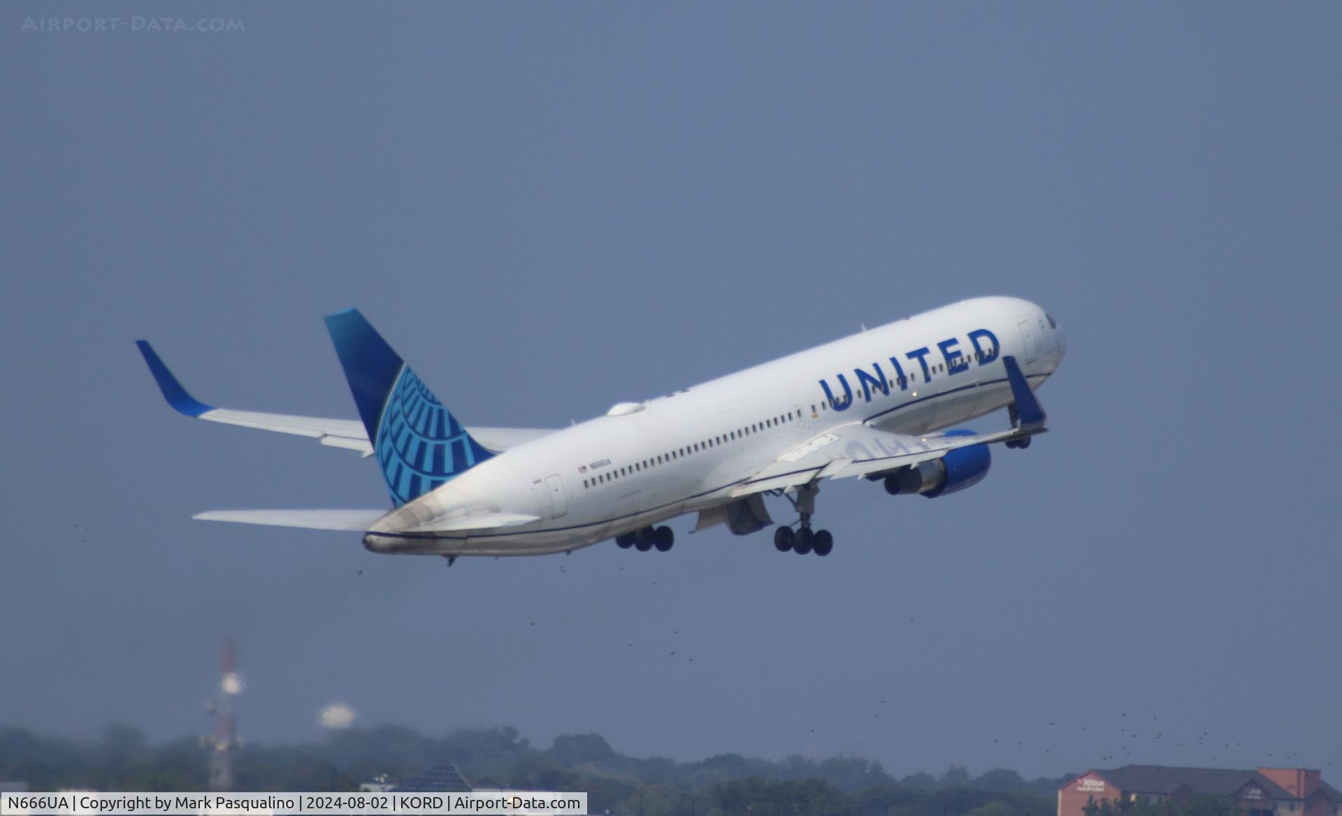 N666UA, Boeing 767-322 C/N 27186, Boeing 767-322
