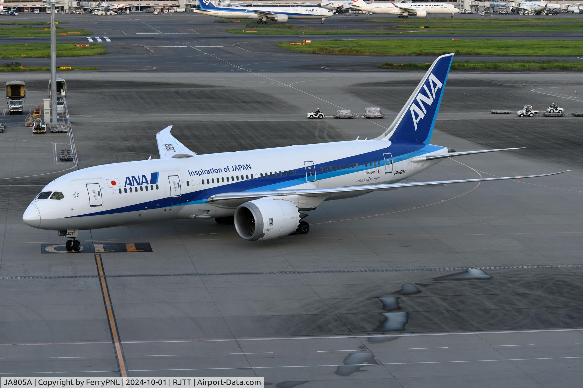 JA805A, 2010 Boeing 787-8 Dreamliner C/N 34514, ANA B788 arriving at its gate