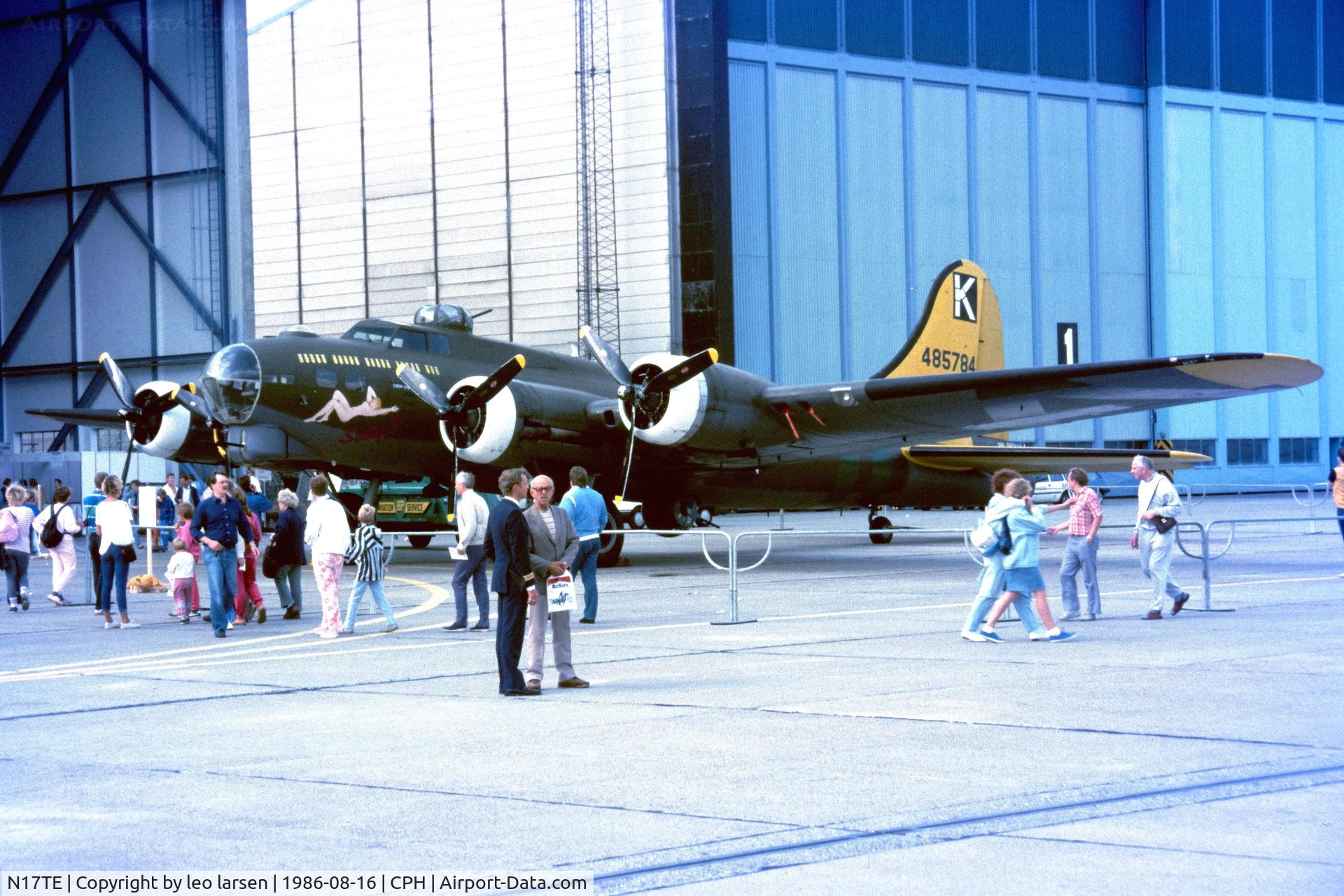N17TE, 1944 Boeing B-17G Flying Fortress C/N 8693, Copenhagen 16.8.1986