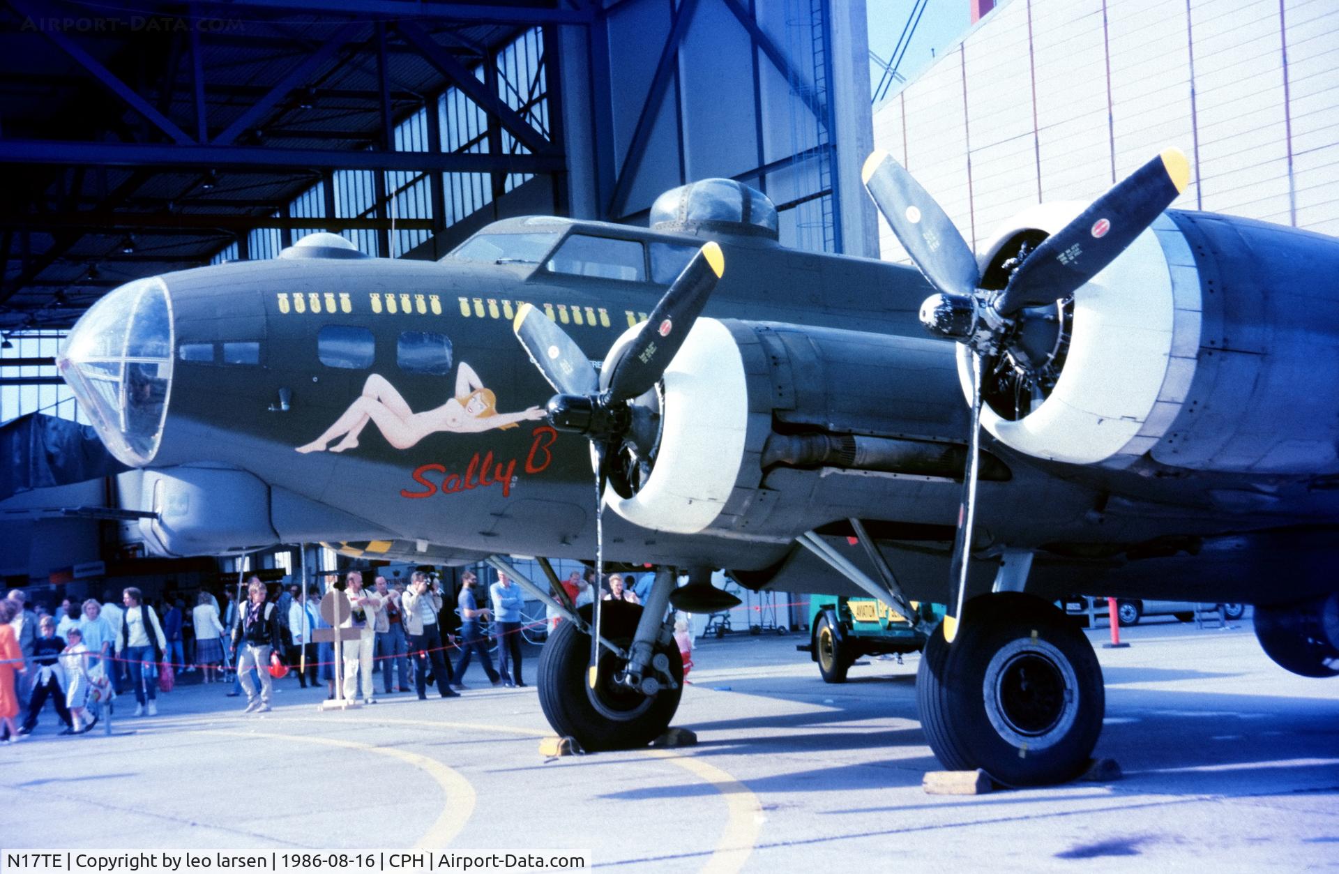 N17TE, 1944 Boeing B-17G Flying Fortress C/N 8693, Copenhagen 16.8.1986