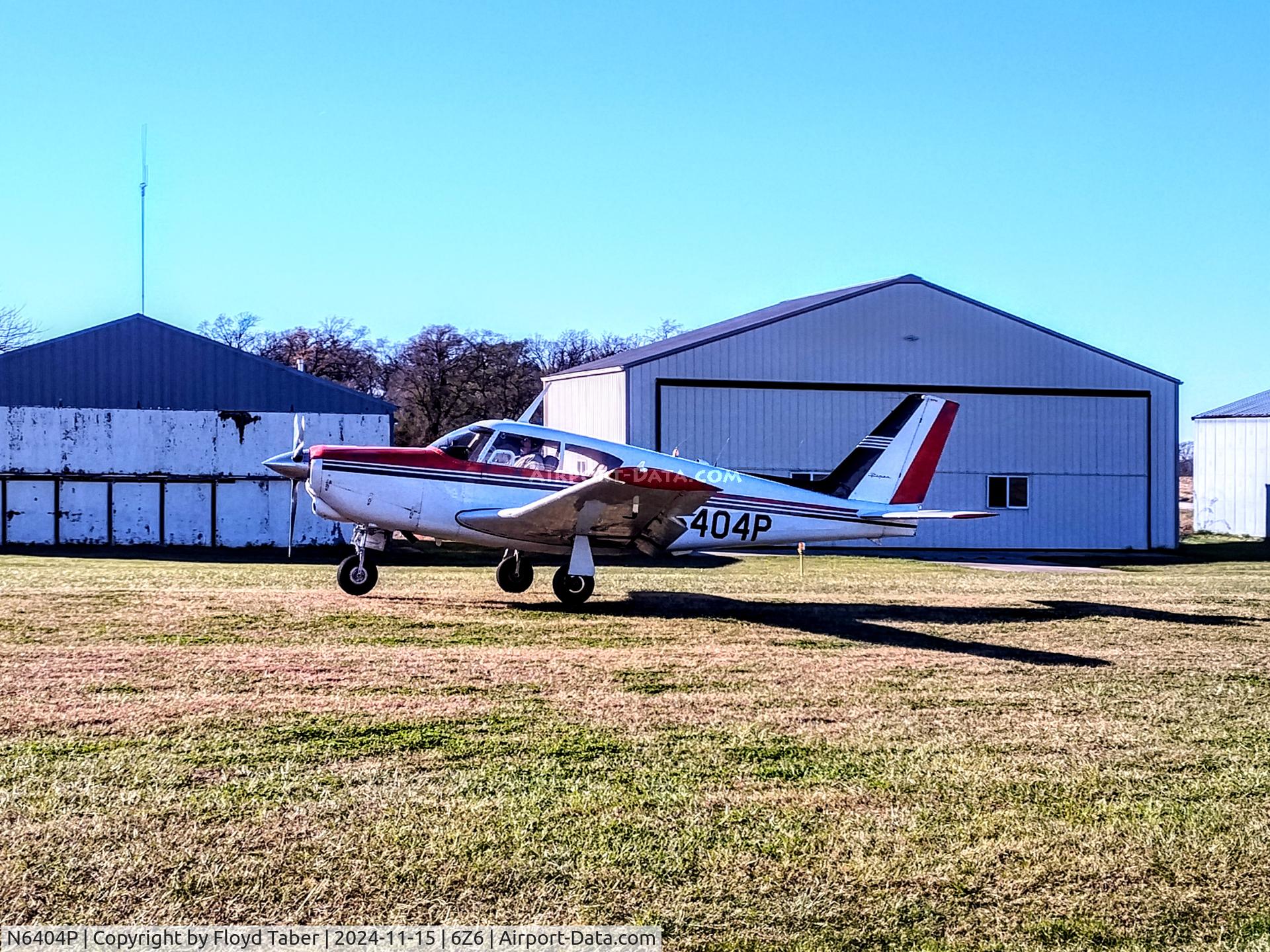 N6404P, 1959 Piper PA-24-250 Comanche C/N 24-1514, Beautiful Landing at 6Z6 Nash Field