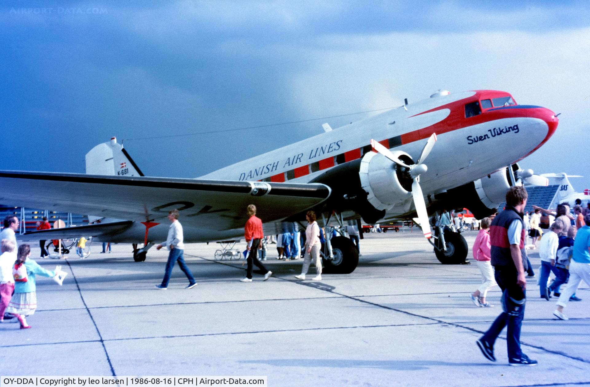 OY-DDA, 1942 Douglas C-47A-70-DL Skytrain C/N 19288, Copenhagen 16.8.1986