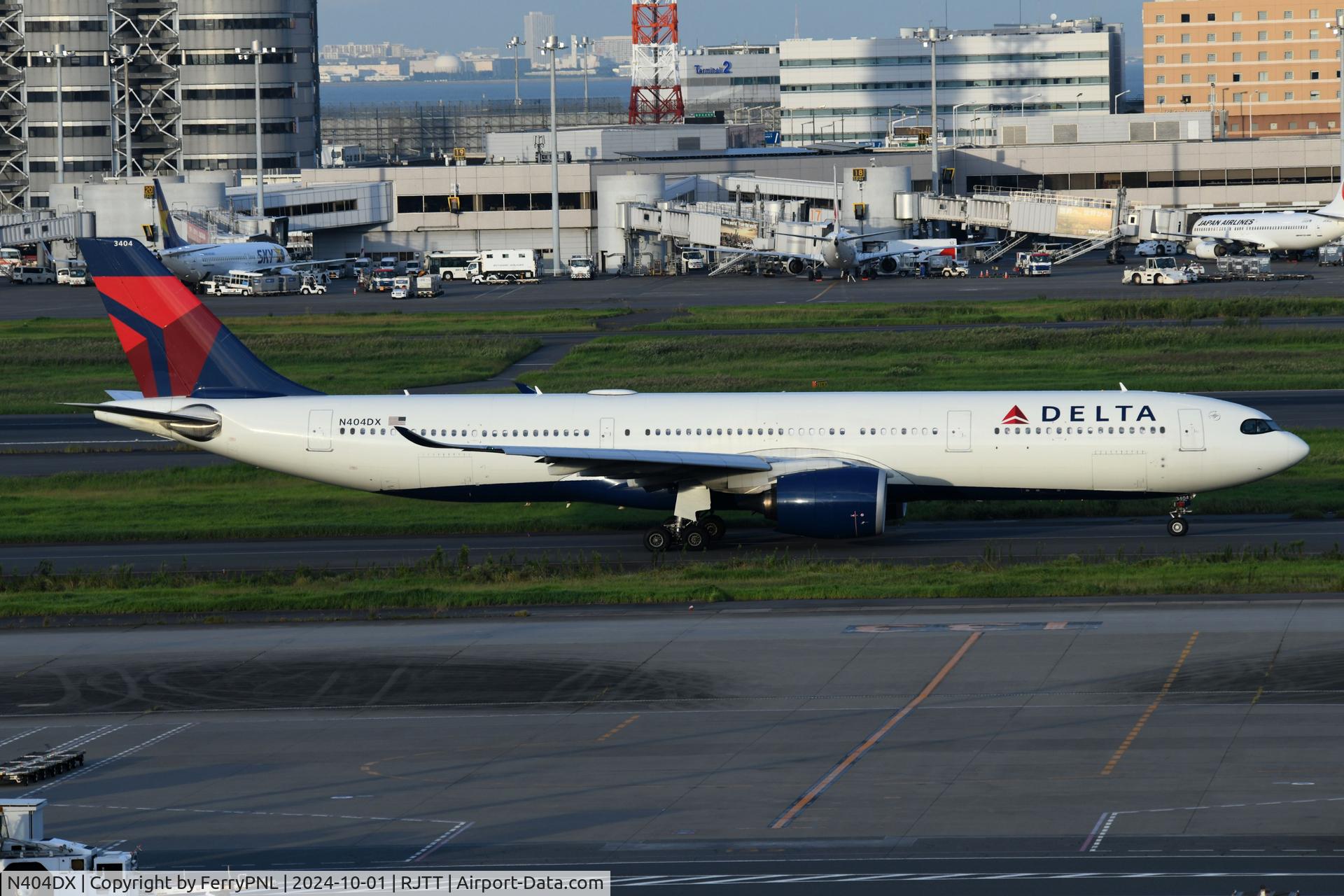 N404DX, 2019 Airbus A330-941 C/N 1935, Delta A339 departing HND