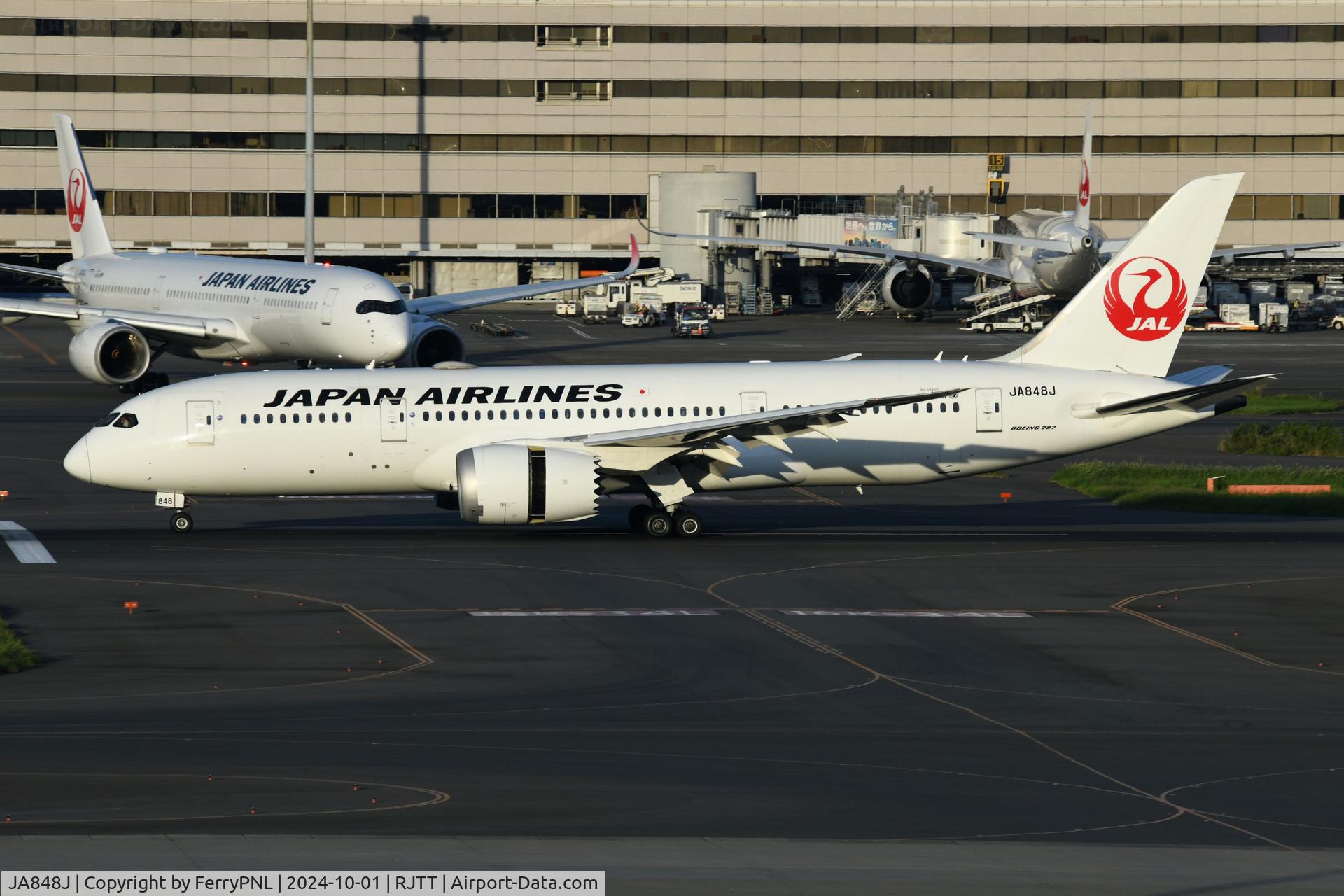JA848J, 2019 Boeing 787-8 Dreamliner Dreamliner C/N 35438, JAL B788 arriving