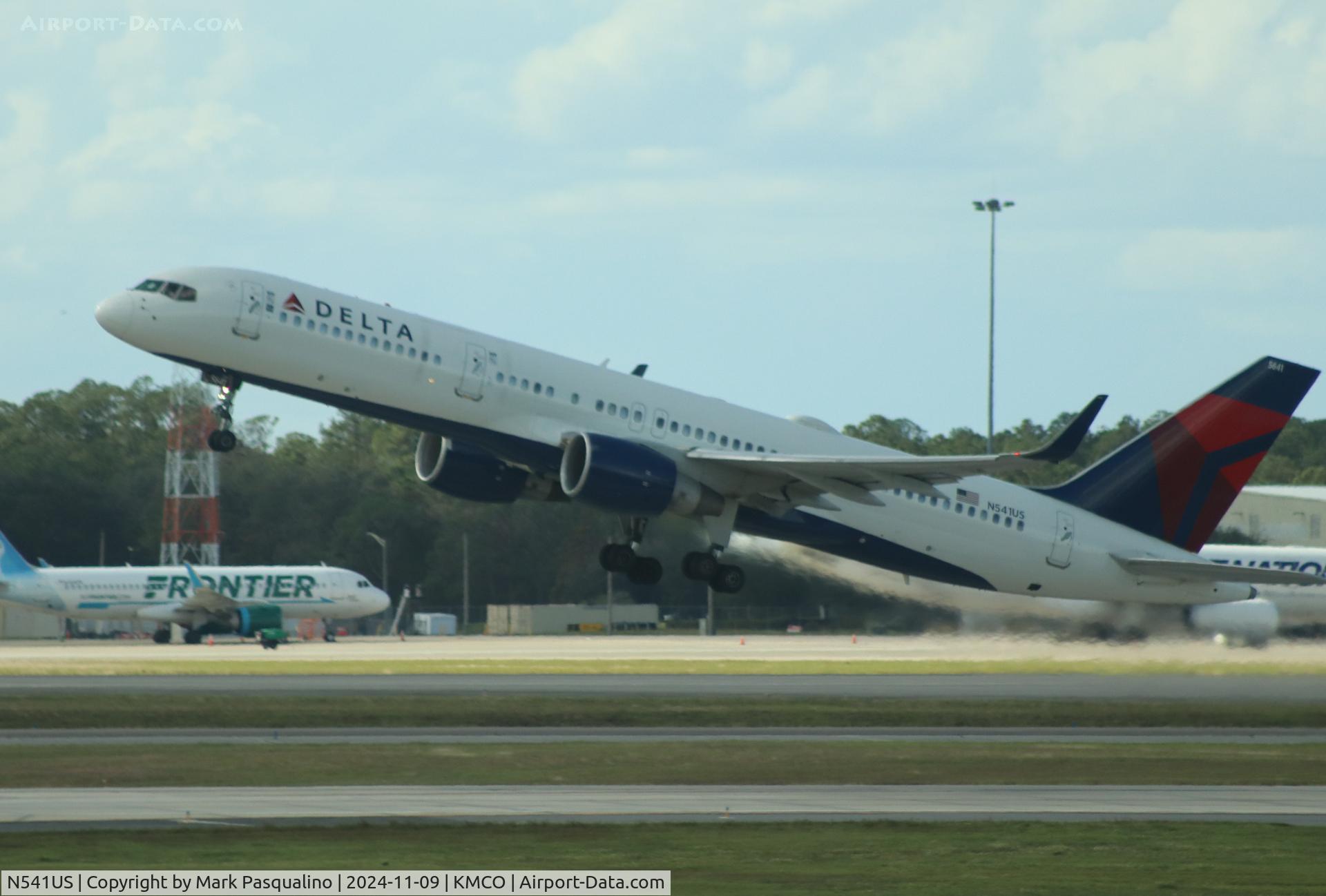 N541US, 1996 Boeing 757-251 C/N 26488, Boeing 757-251