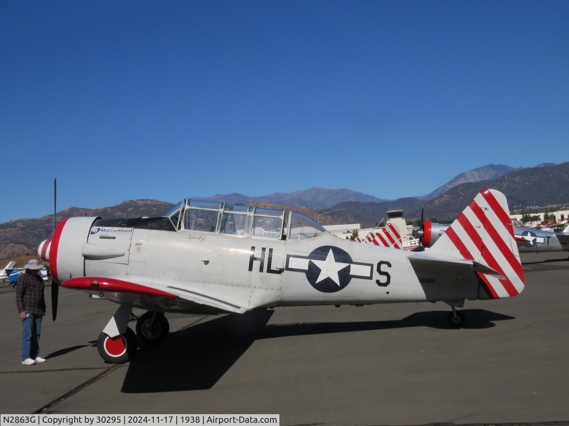 N2863G, 1958 North American SNJ-6 Texan C/N 121-43131, Parked