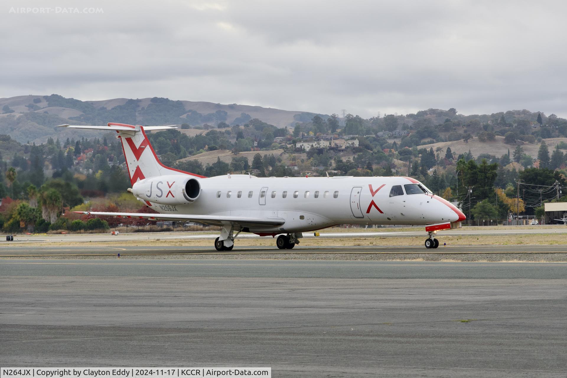 N264JX, 2000 Embraer ERJ-135LR (EMB-135LR) C/N 145264, JetSuite X Buchanan Field Concord Airport in California 2024.