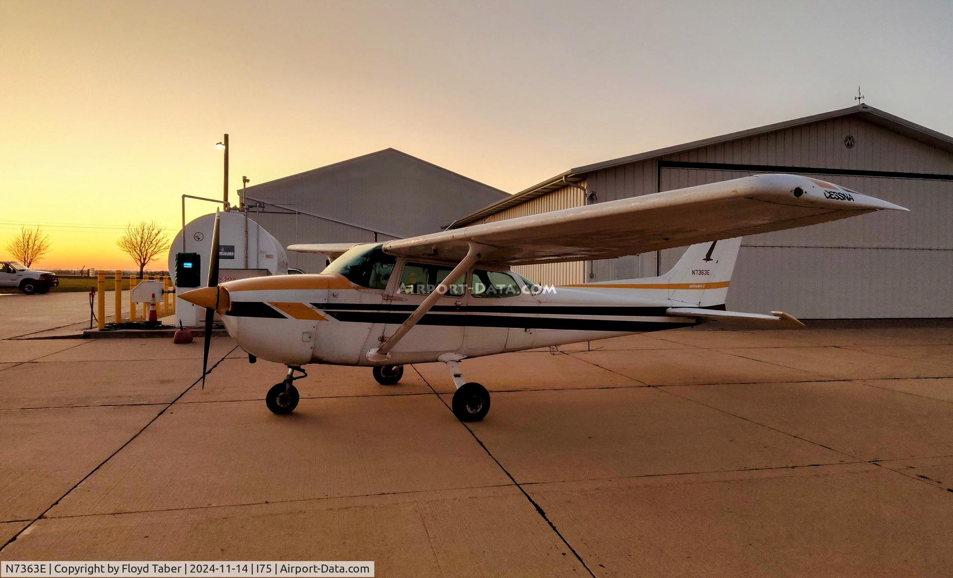 N7363E, 1978 Cessna 172N C/N 17272095, Student pilot just finished fueling