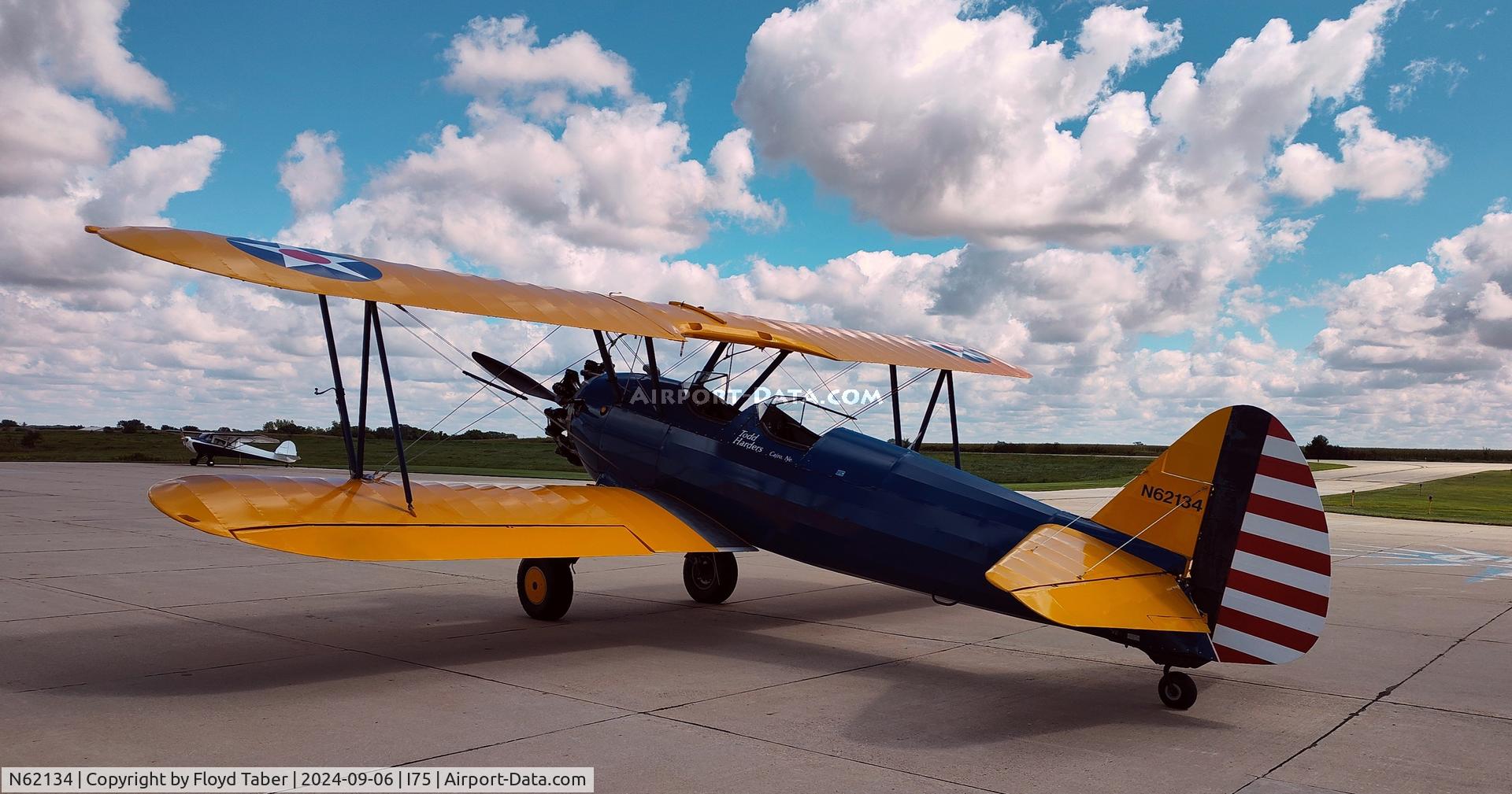 N62134, 1943 Boeing A75N1(PT17) C/N 75-3435, Fueling up at I75 heading home after the Stearman Fly In at Galesburg