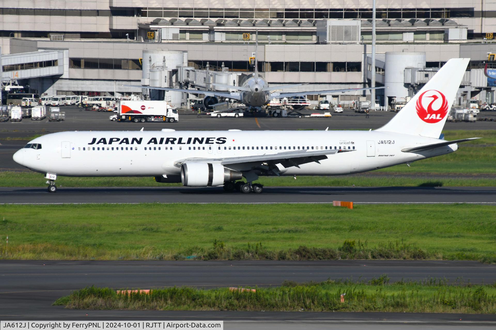 JA612J, Boeing 767-346/ER C/N 33848, Japan B763 is back home