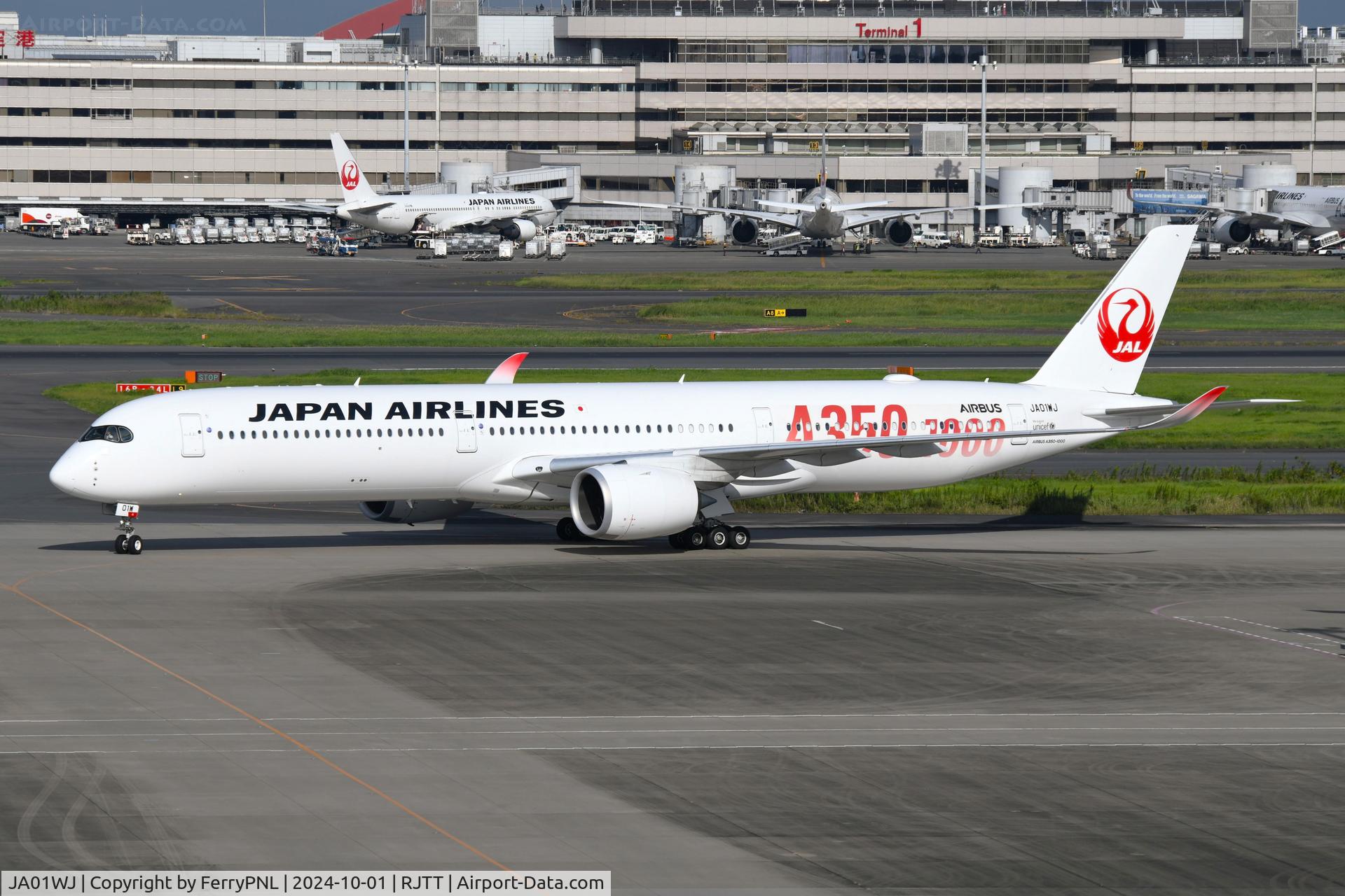 JA01WJ, 2023 Airbus A350-1041 C/N 610, JAL A351 arriving at T3