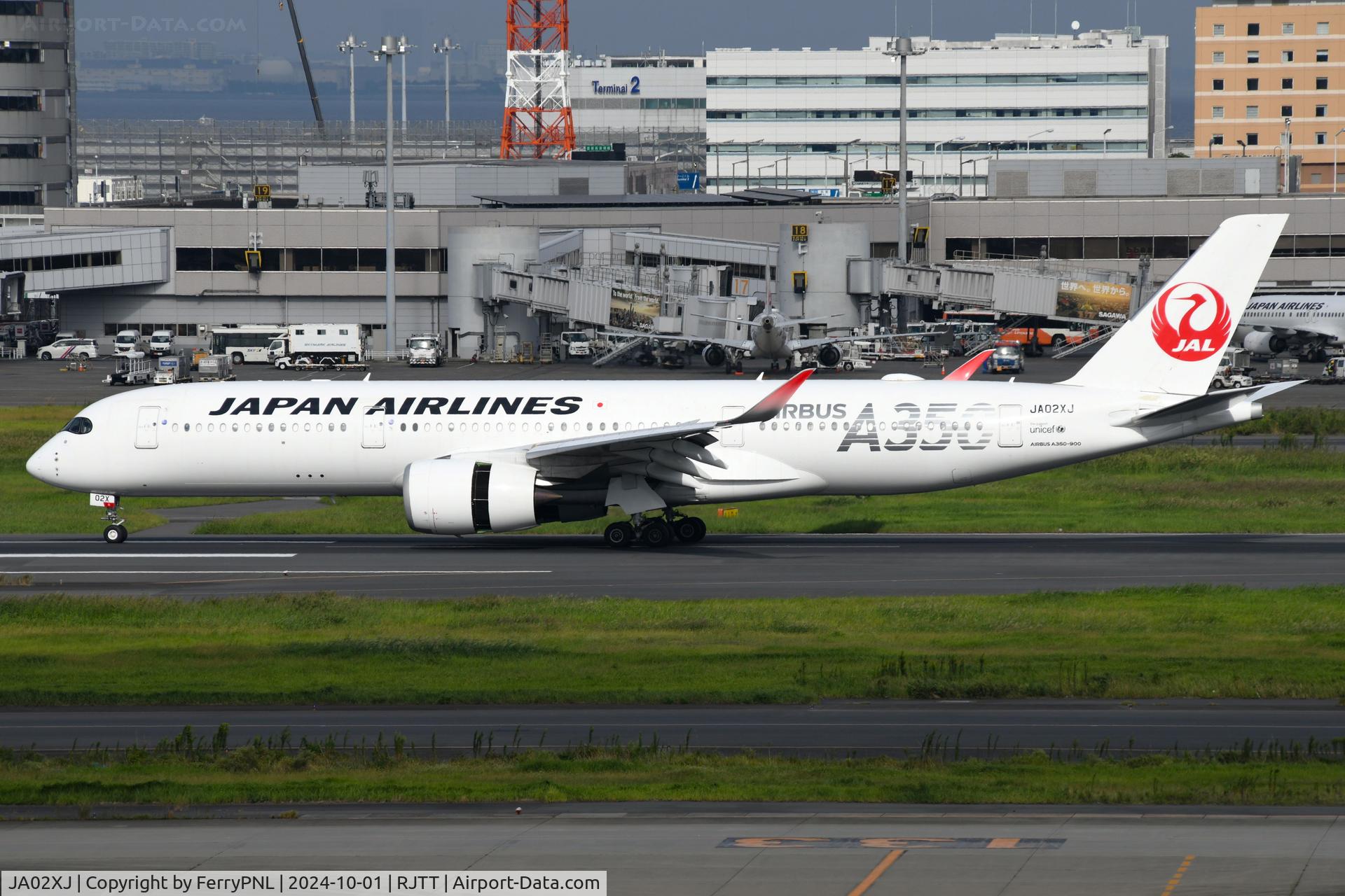 JA02XJ, 2019 Airbus A350-941 C/N 333, JAL A359 landing