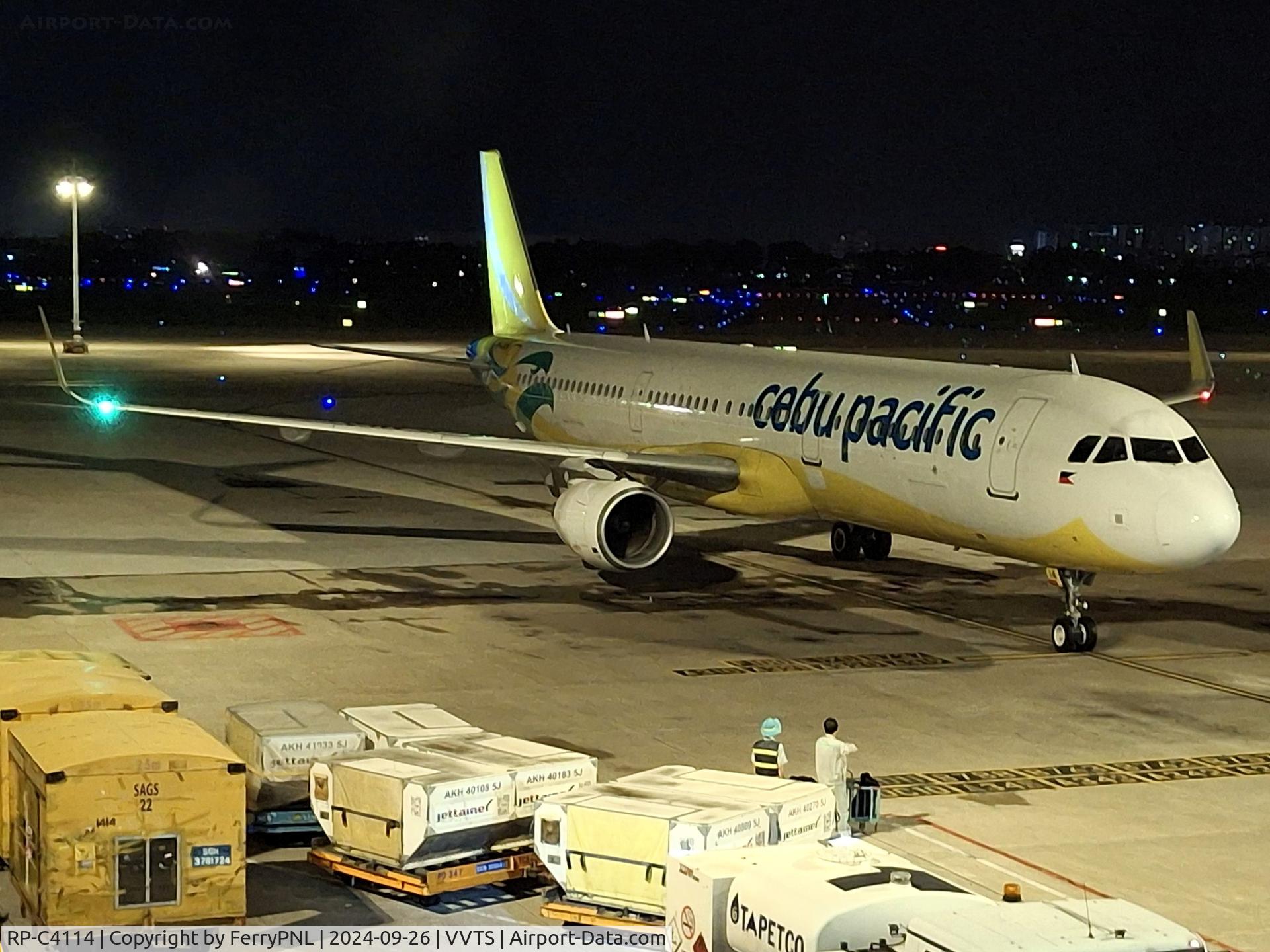 RP-C4114, 2018 Airbus A321-211(WL) C/N 8269, Arrival of Cebu A321 at the gate in SGN