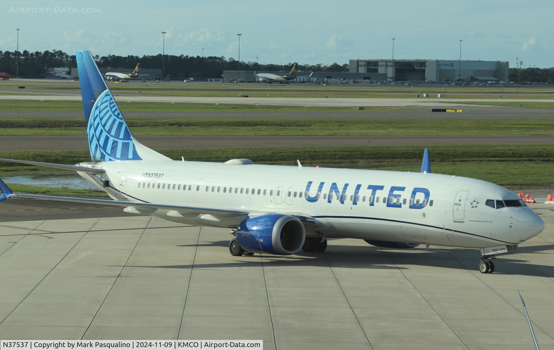 N37537, 2022 Boeing 737-9 MAX C/N 66607, Boeing 737-9 MAX
