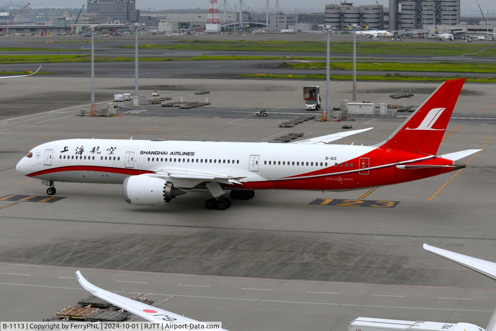 B-1113, 2018 Boeing 787-9 Dreamliner Dreamliner C/N 63708, Shanghai B789 ready to start its flight back home.
