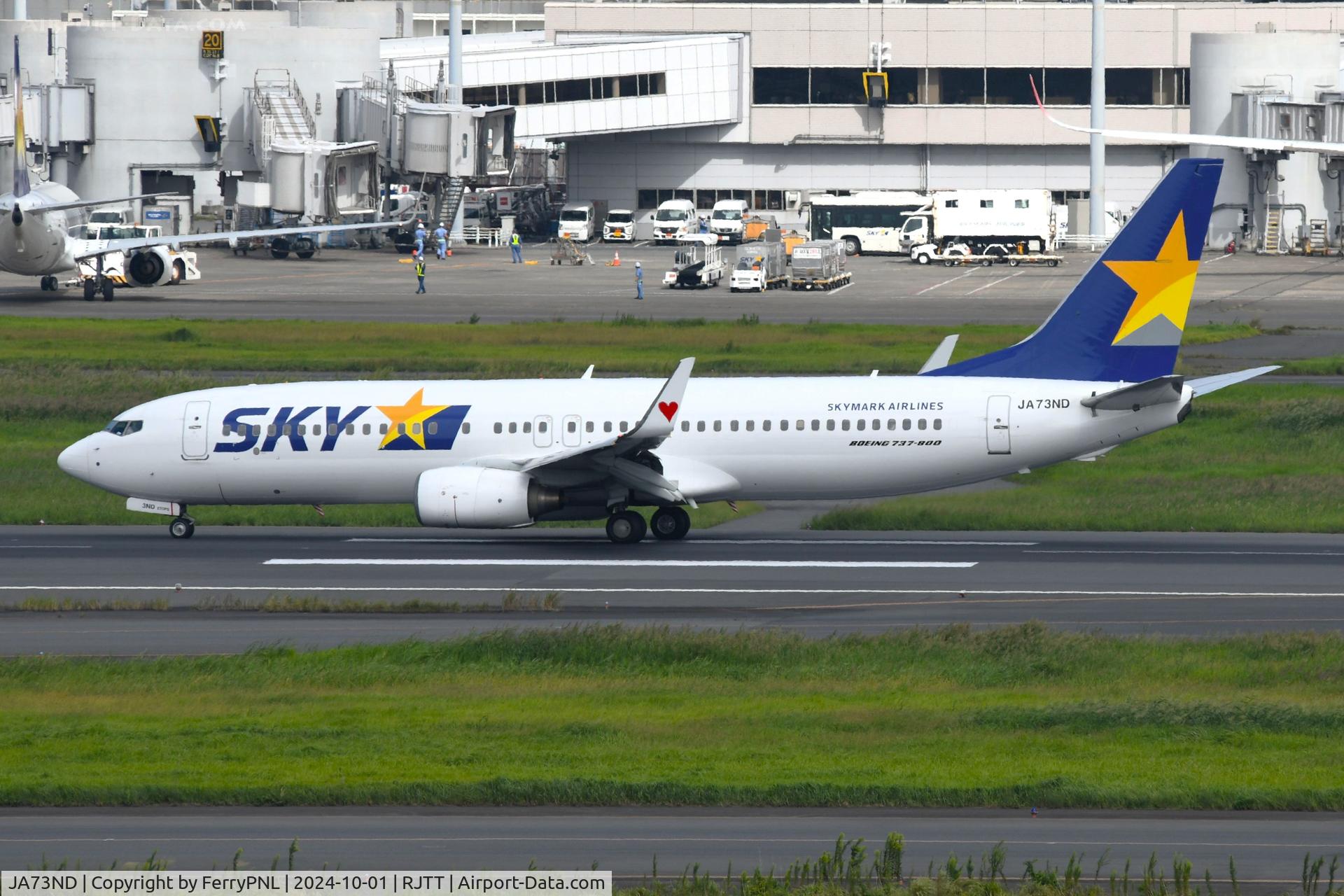 JA73ND, 2010 Boeing 737-8FZ(WL) C/N 33440, Skymark B738 rolling after landing