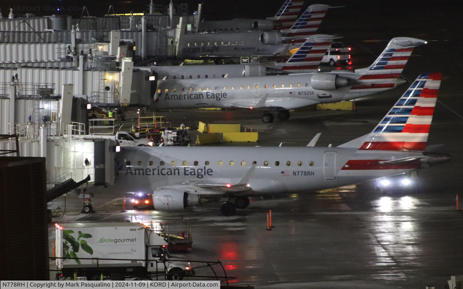 N778RH, 2004 Embraer 170SE (ERJ-170-100SE) C/N 17000054, ERJ-70-100SE
