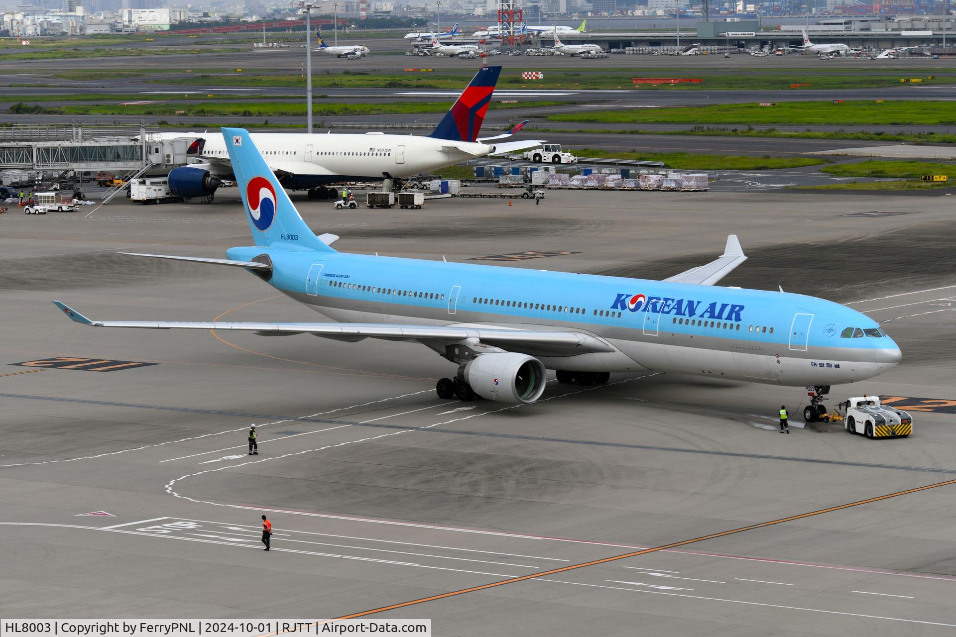 HL8003, 2014 Airbus A330-323 C/N 1590, Push-back for Korean Air A333