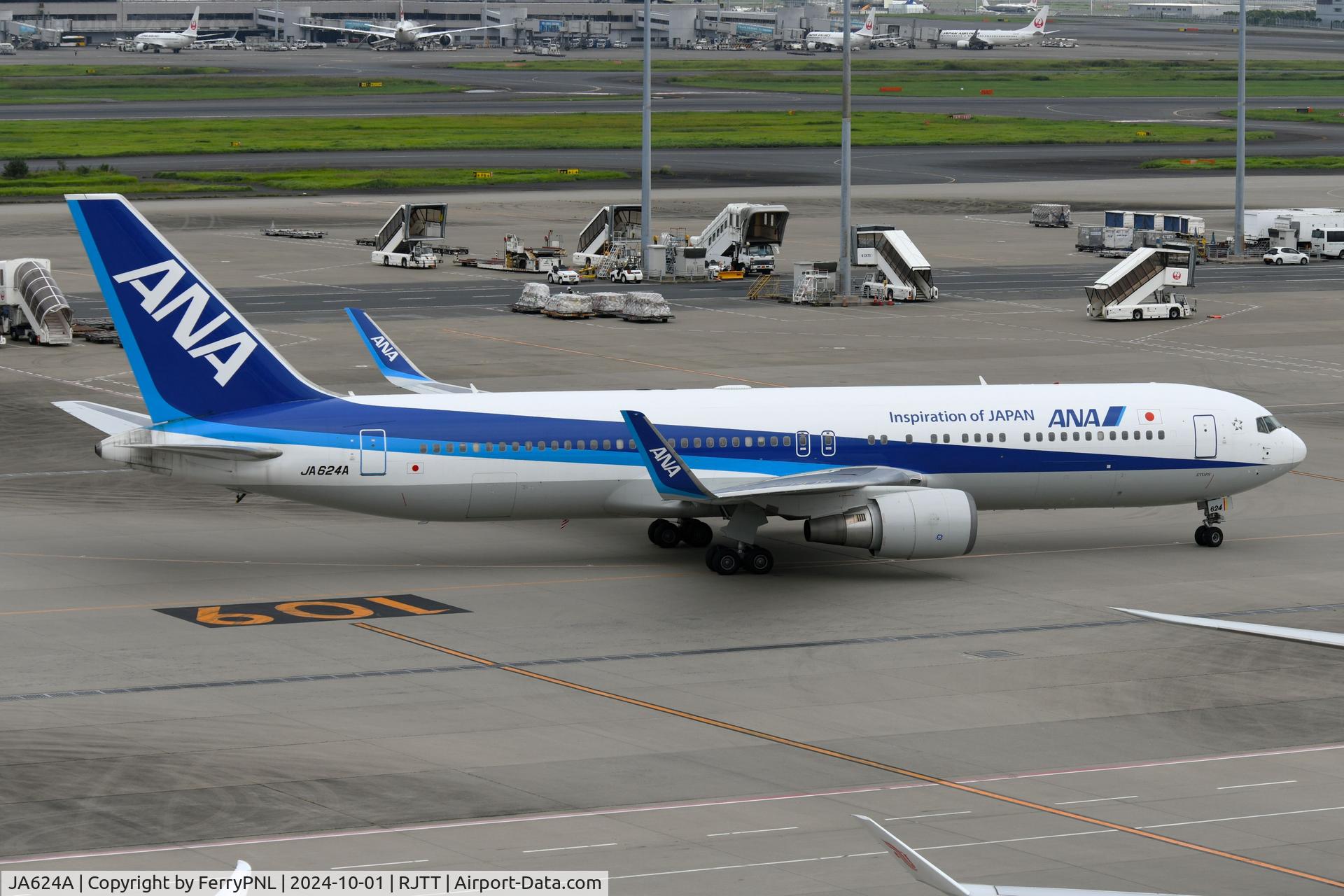JA624A, 2011 Boeing 767-381/ER C/N 40895, ANA B763 starting its next flight after push-back from gate.