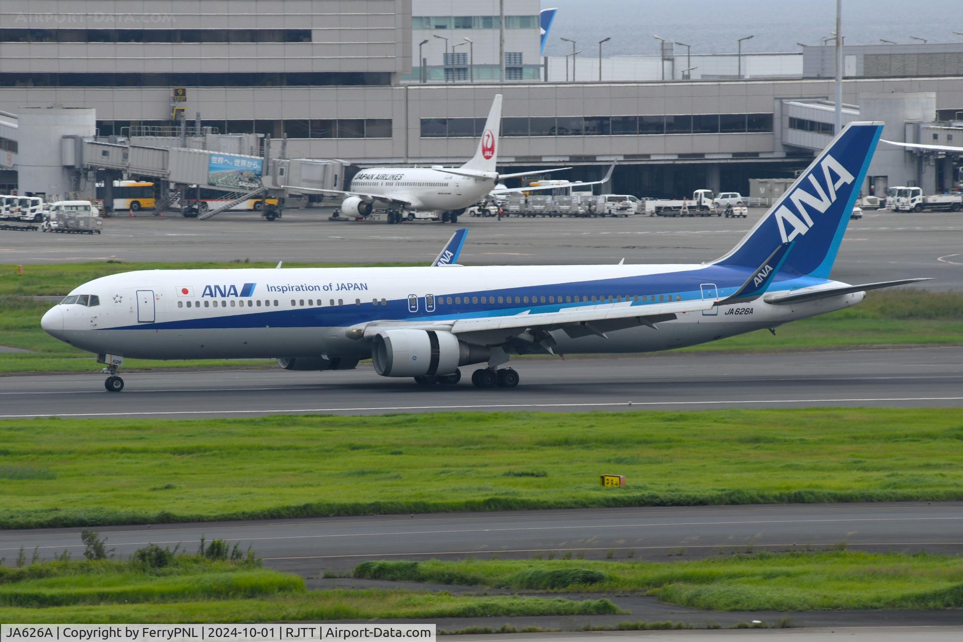 JA626A, 2011 Boeing 767-381/ER C/N 40897, ANA B763 landing