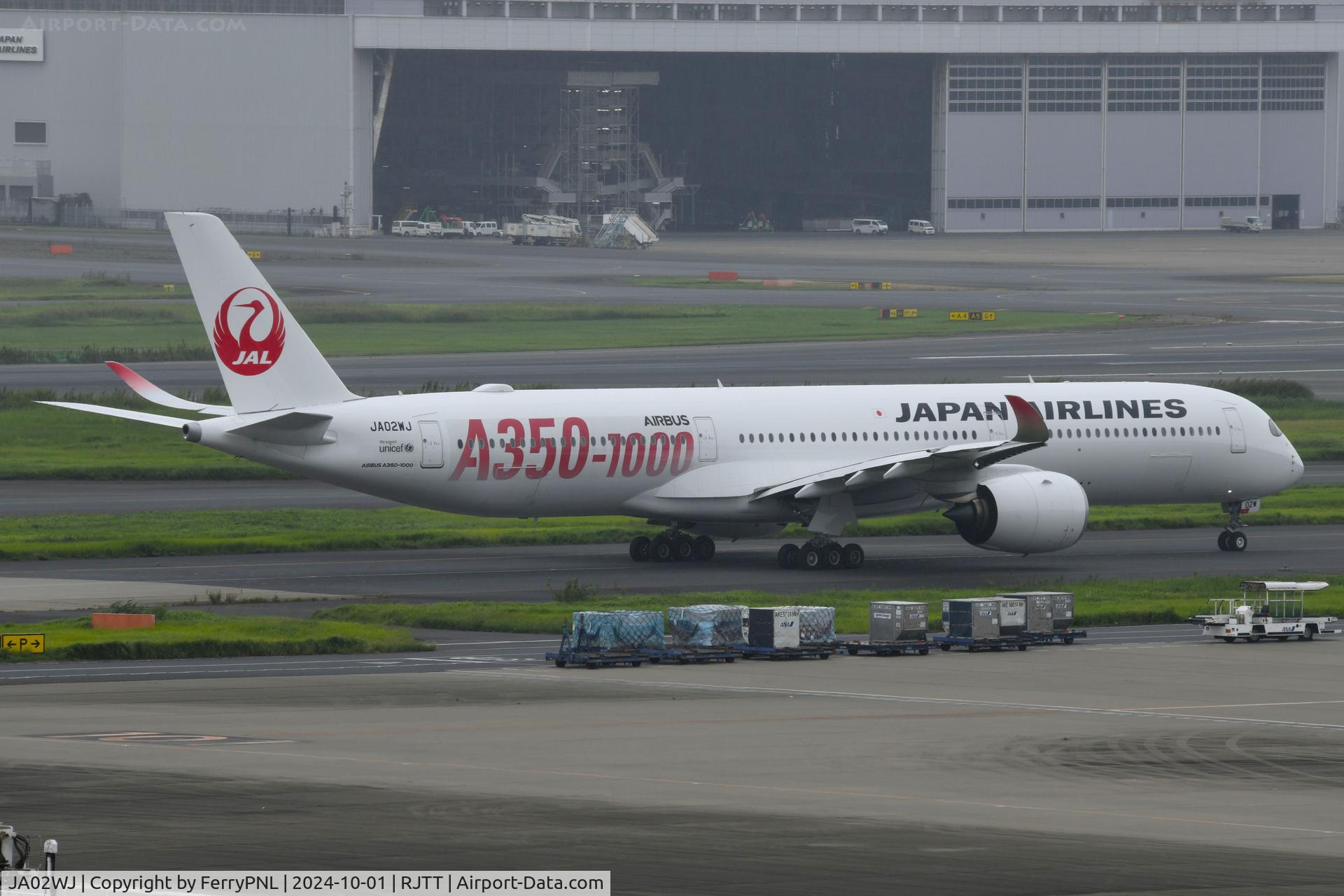 JA02WJ, 2023 Airbus A350-1041 C/N 628, Morning departure for this A351 of JAL