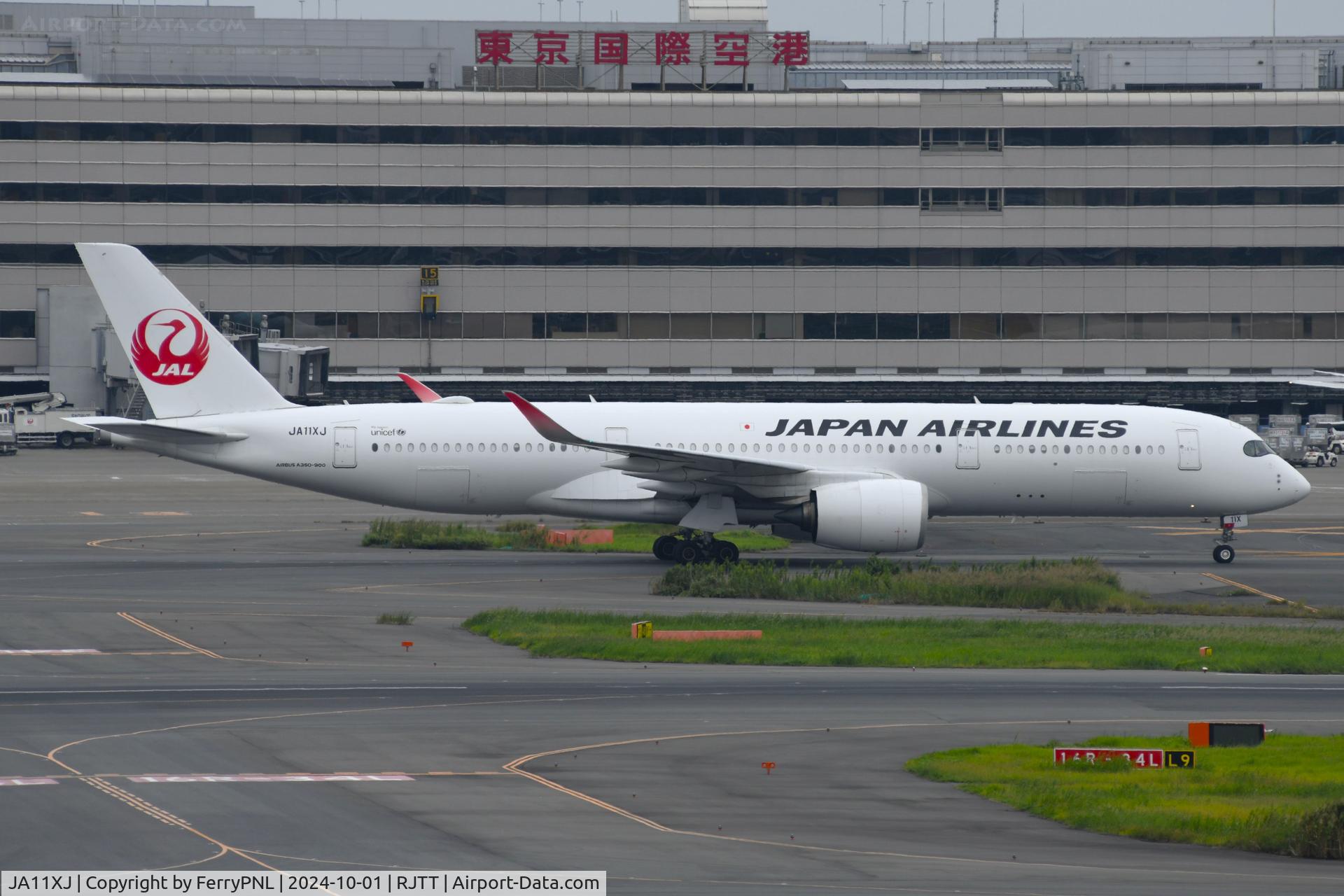 JA11XJ, 2021 Airbus A350-941 C/N 535, JAL A359 departing
