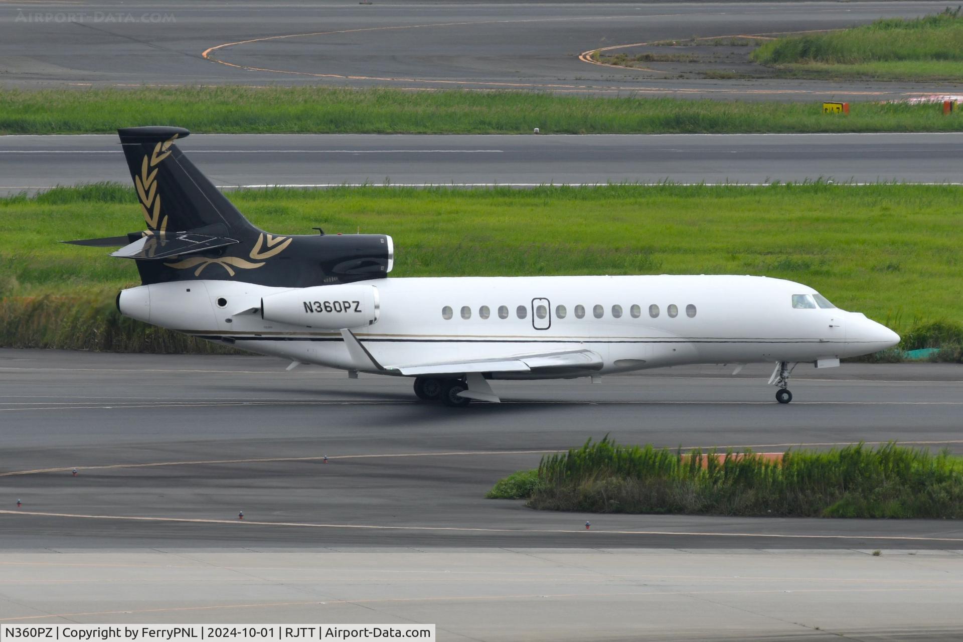 N360PZ, 2008 Dassault Falcon 7X C/N 037, Da7X departing HND