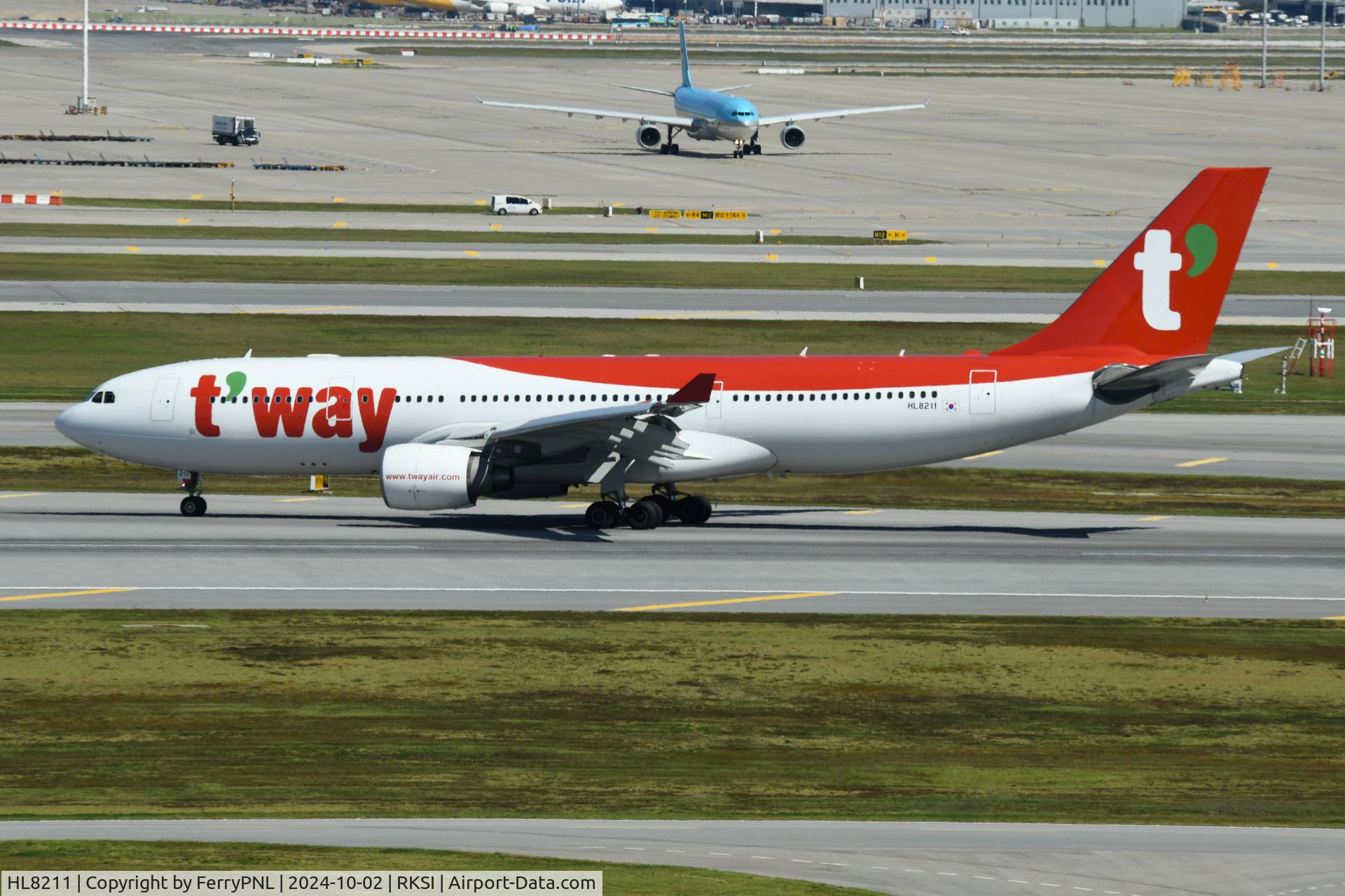 HL8211, 2010 Airbus A330-223 C/N 1133, T'Way Air A332 arriving in ICN