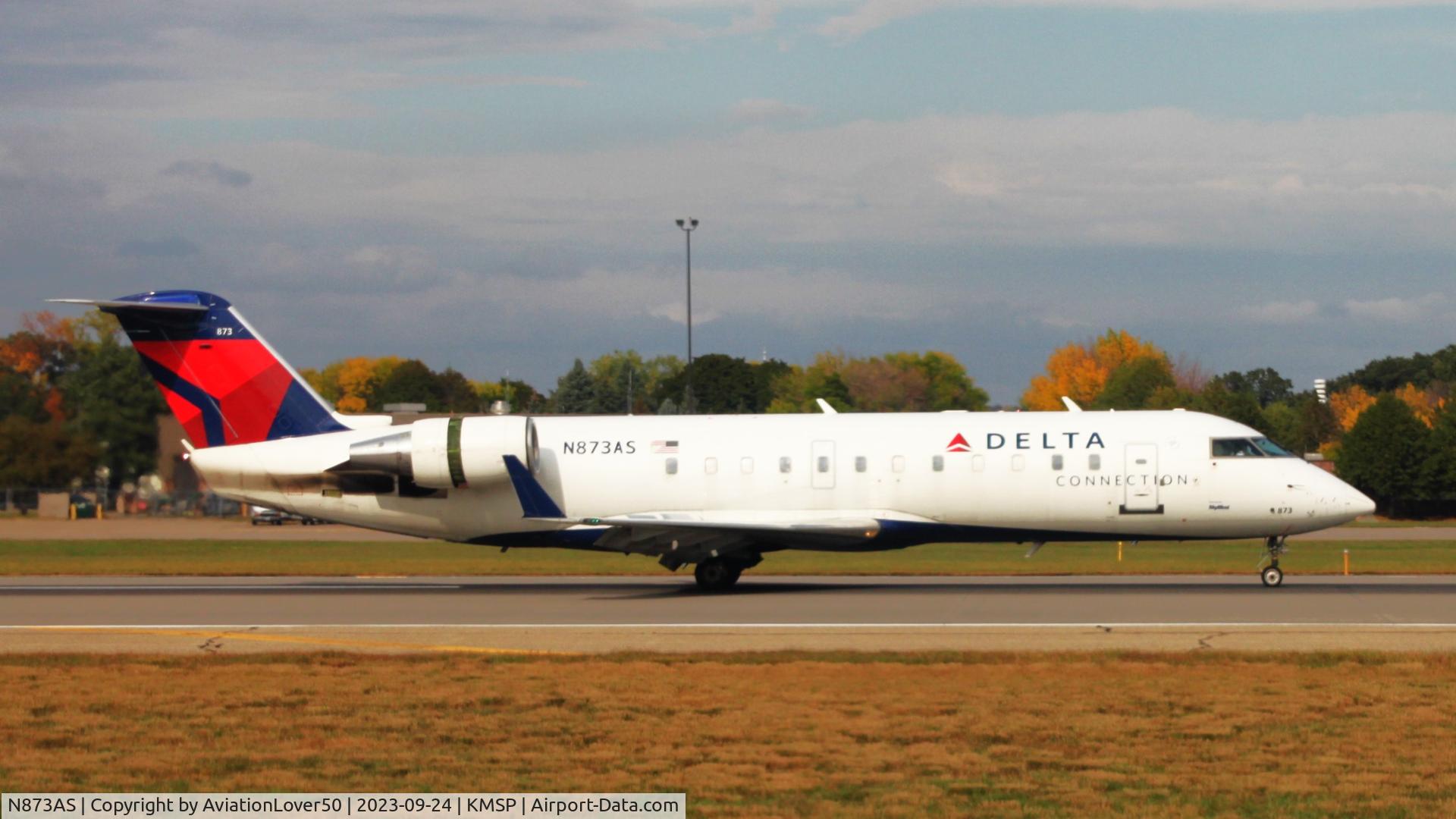 N873AS, 2001 Bombardier CRJ-200ER (CL-600-2B19) C/N 7549, Delta Connection CRJ-200