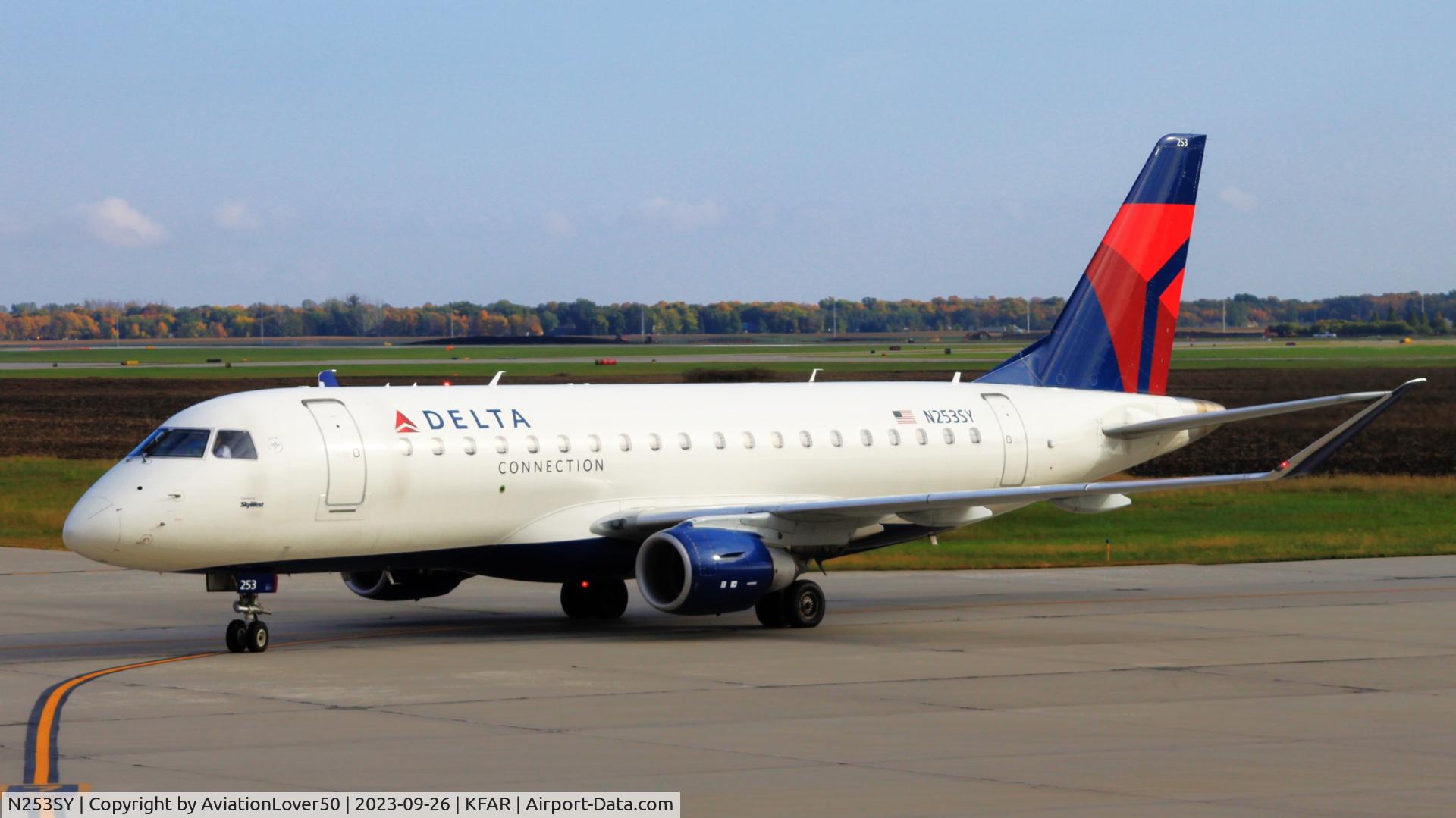 N253SY, 2016 Embraer 175LR (ERJ-170-200LR) C/N 17000620, Delta Connection E175