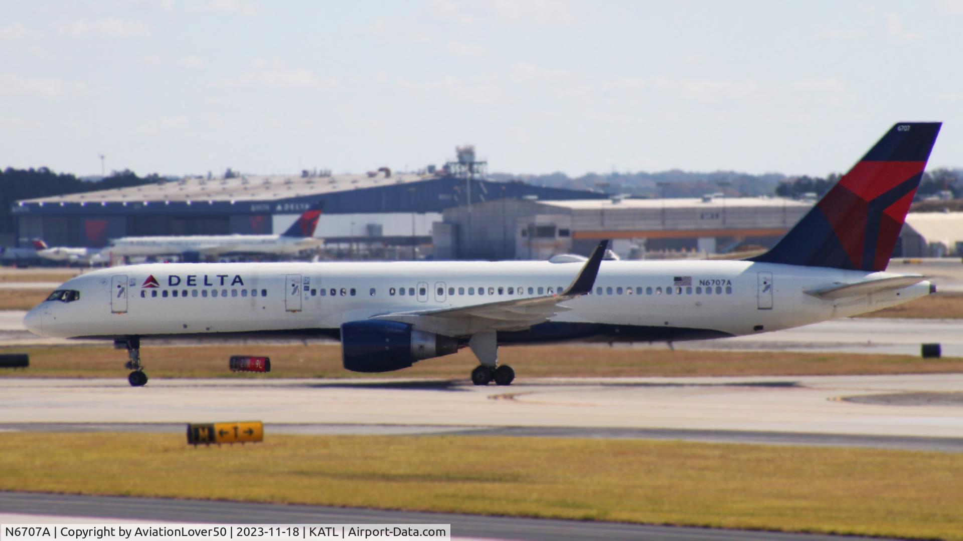 N6707A, 2000 Boeing 757-232 C/N 30395, Delta 752