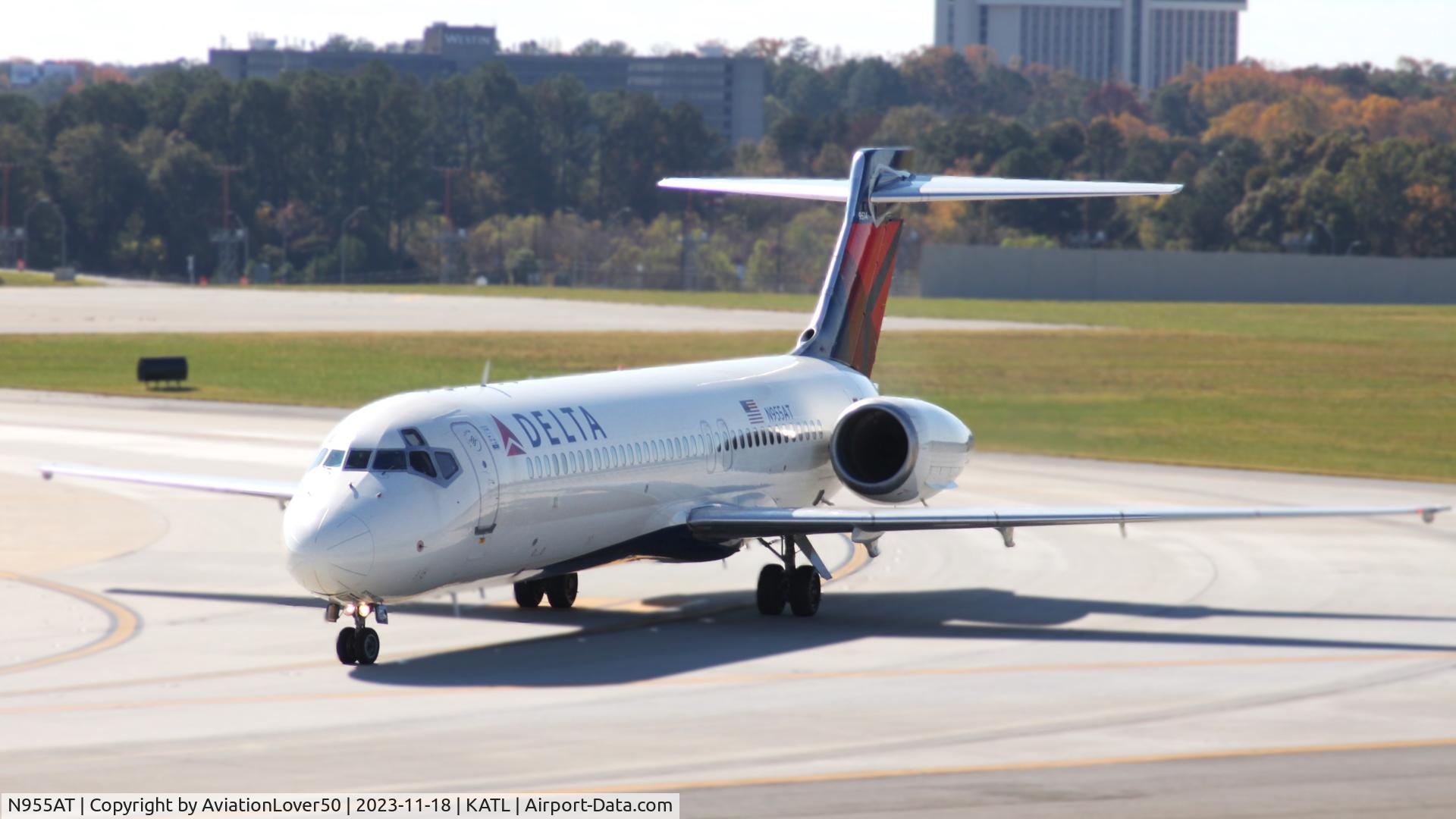 N955AT, 2000 Boeing 717-200 C/N 55017, Delta 712