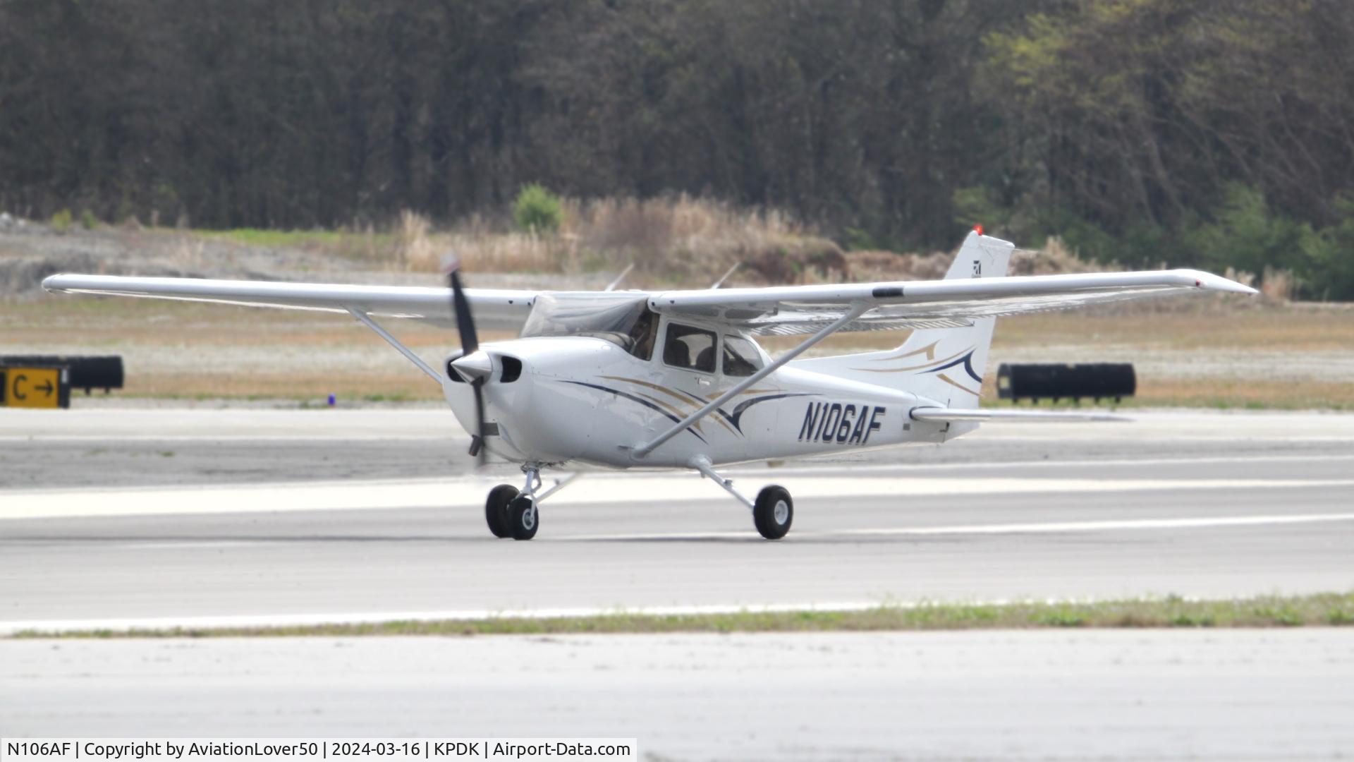 N106AF, 2001 Cessna 172R C/N 17281055, Cessna 172R
