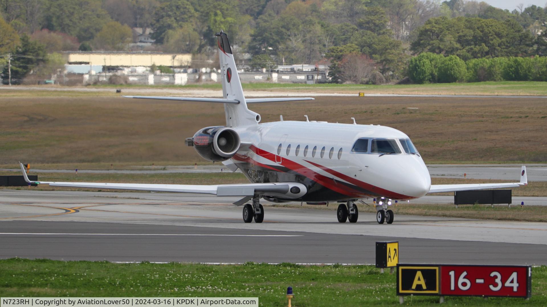 N723RH, 2002 Gulfstream G200 C/N 066, Radco G200