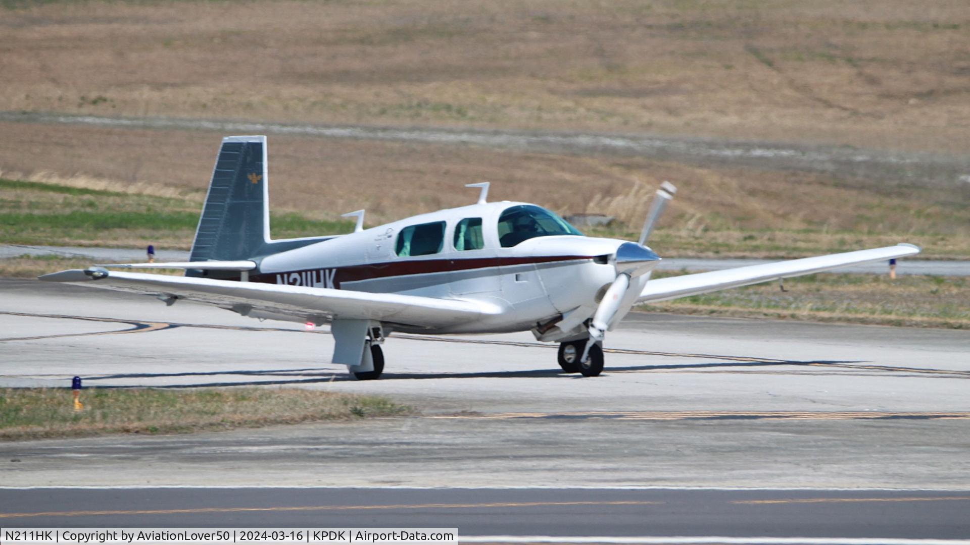 N211HK, 1976 Mooney M20F Executive C/N 22-1340, M20F Executive