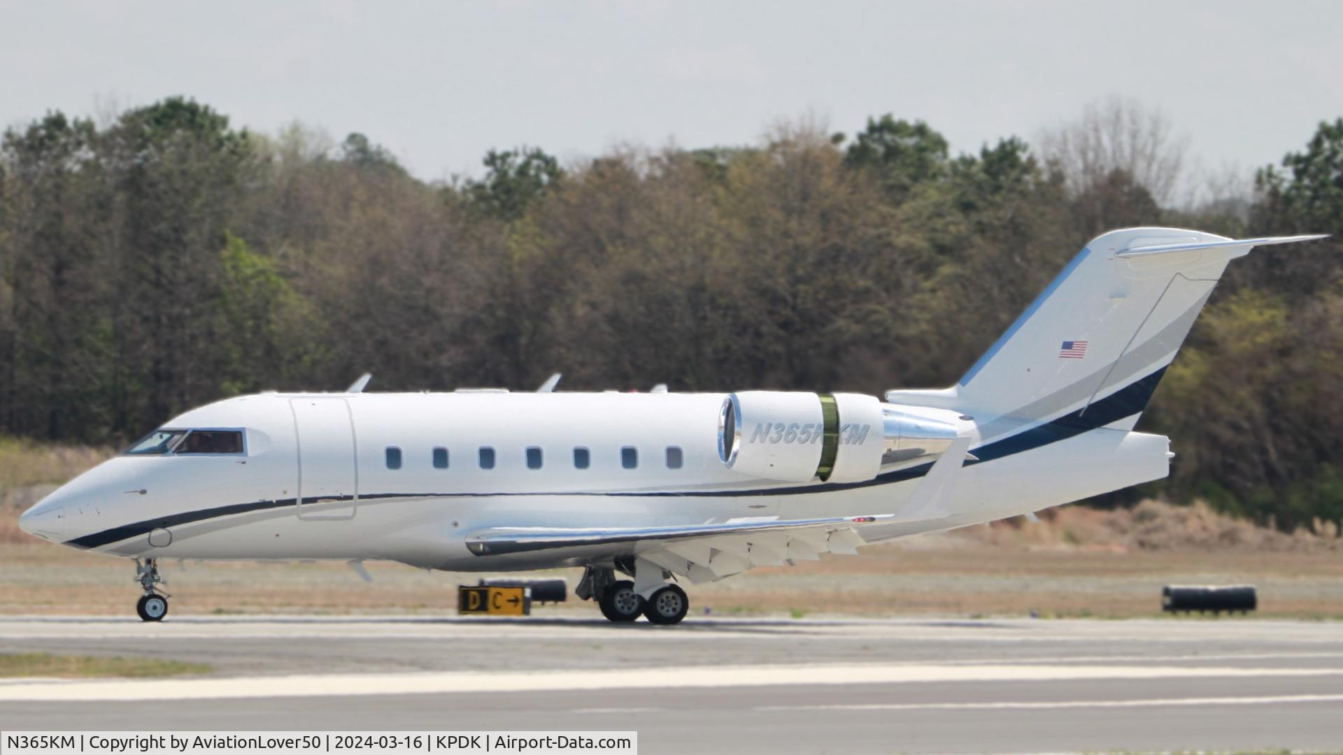 N365KM, 2005 Bombardier Challenger 604 (CL-600-2B16) C/N 5603, Challenger 604
