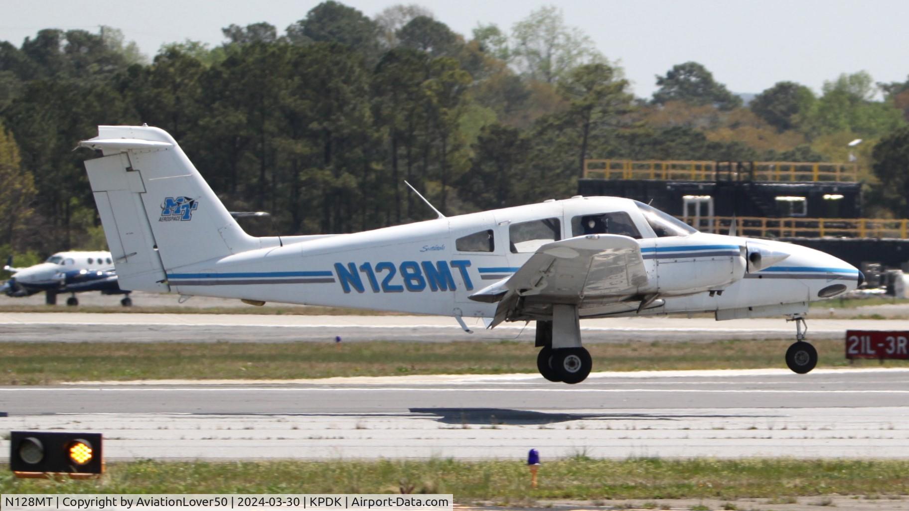 N128MT, 2003 Piper PA-44-180 Seminole C/N 4496171, MTSU PA-44-180