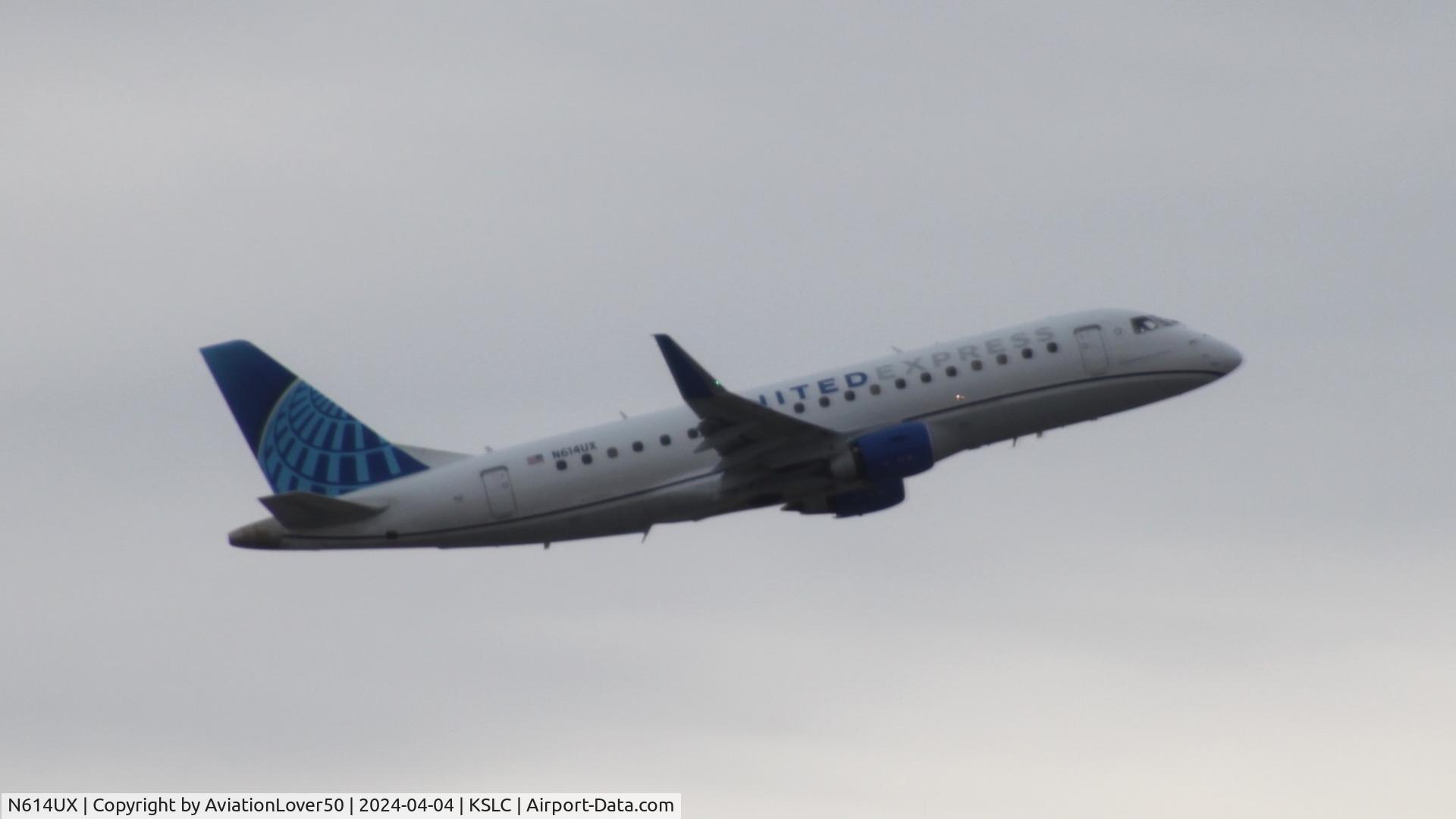 N614UX, 2019 Embraer 175LR (ERJ-170-200LR) C/N 17000815, United Express E175