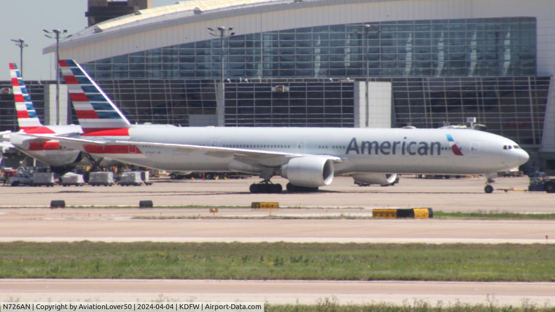 N726AN, 2013 Boeing 777-323/ER C/N 31550, American 77W