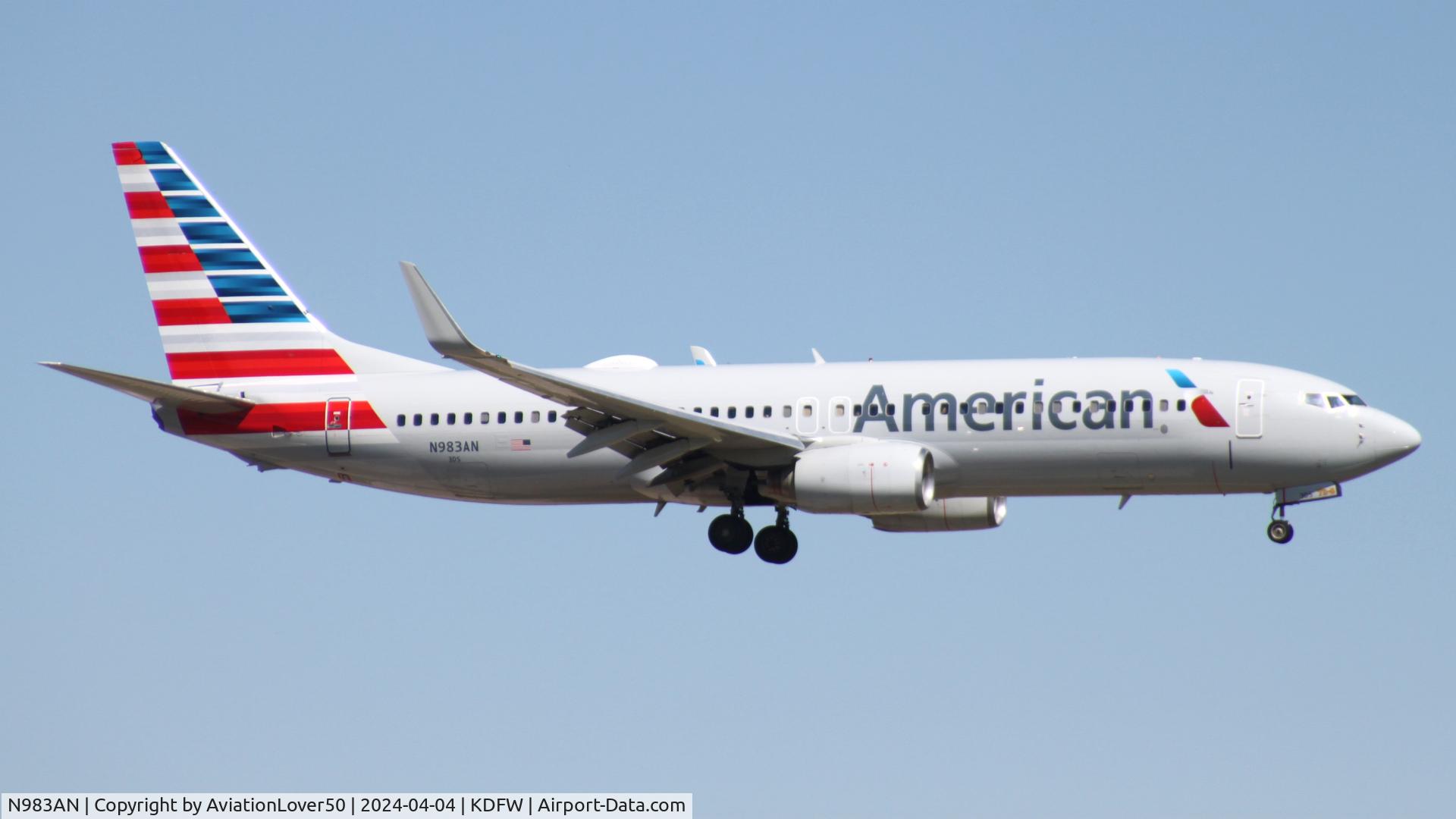 N983AN, 2001 Boeing 737-823 C/N 30899, American 738