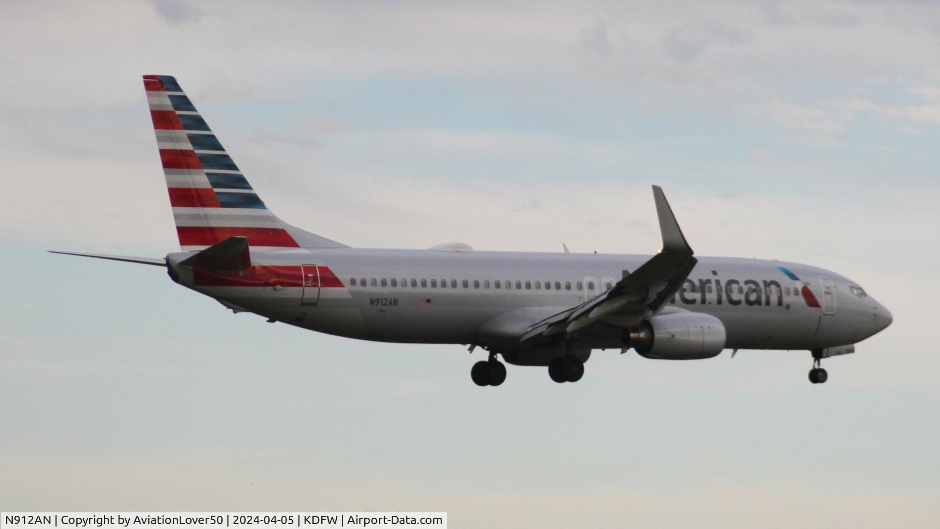 N912AN, 1999 Boeing 737-823 C/N 29513, American 738