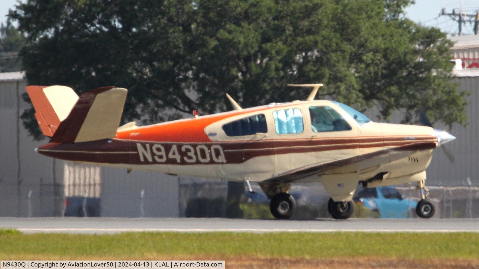 N9430Q, 1972 Beech V35B Bonanza C/N D-9316, V35B Bonanza