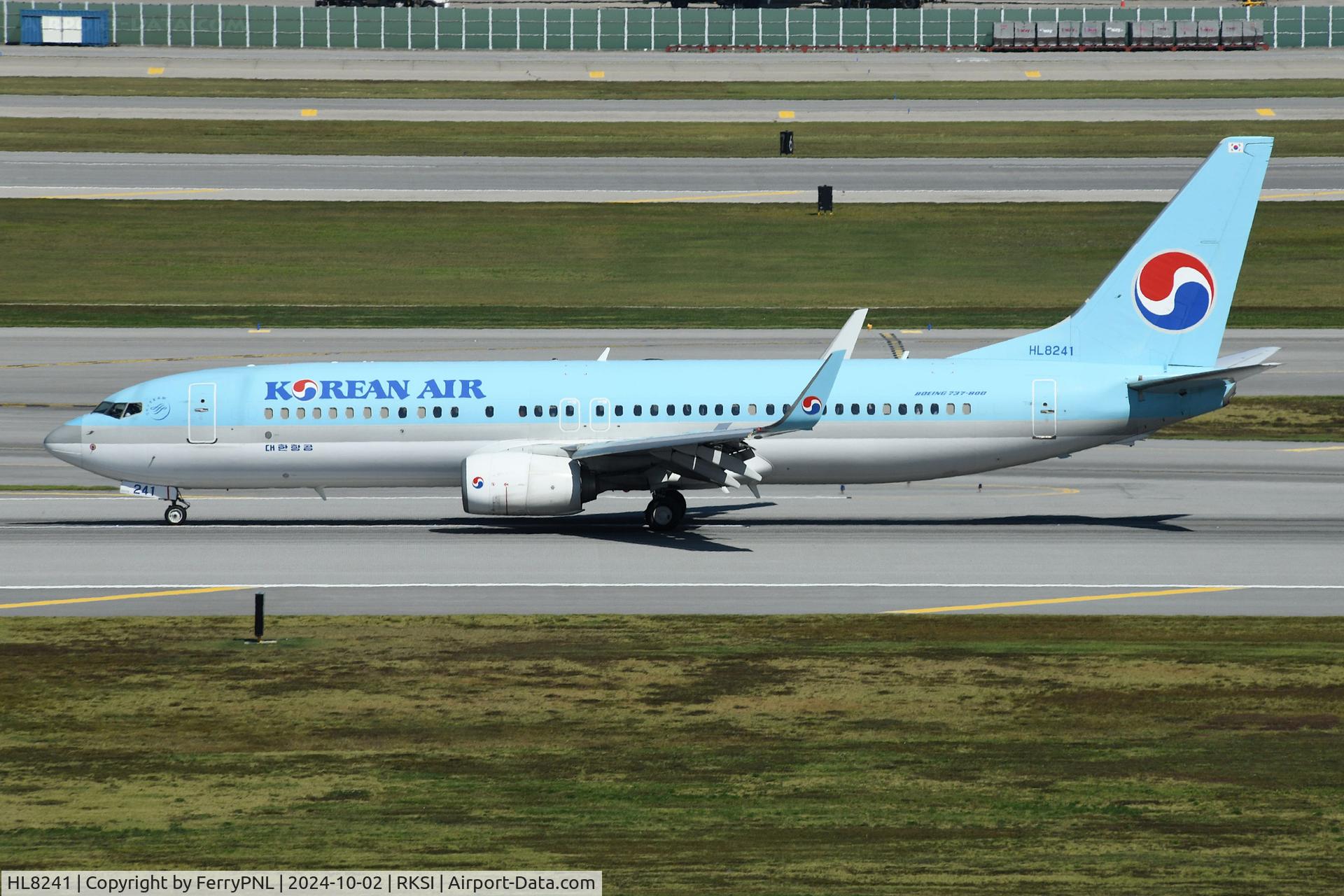HL8241, 2011 Boeing 737-8BK C/N 38129, Korean Air B738 landed in ICN