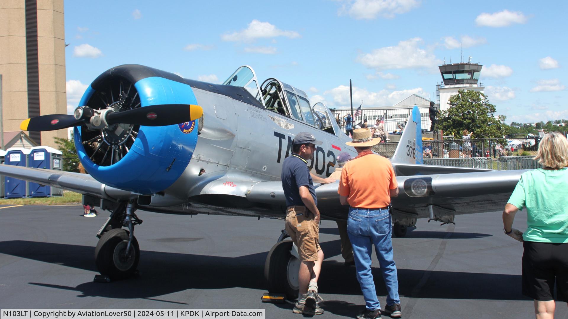N103LT, 1943 North American SNJ-4 Texan C/N 88-12097, SNJ-4