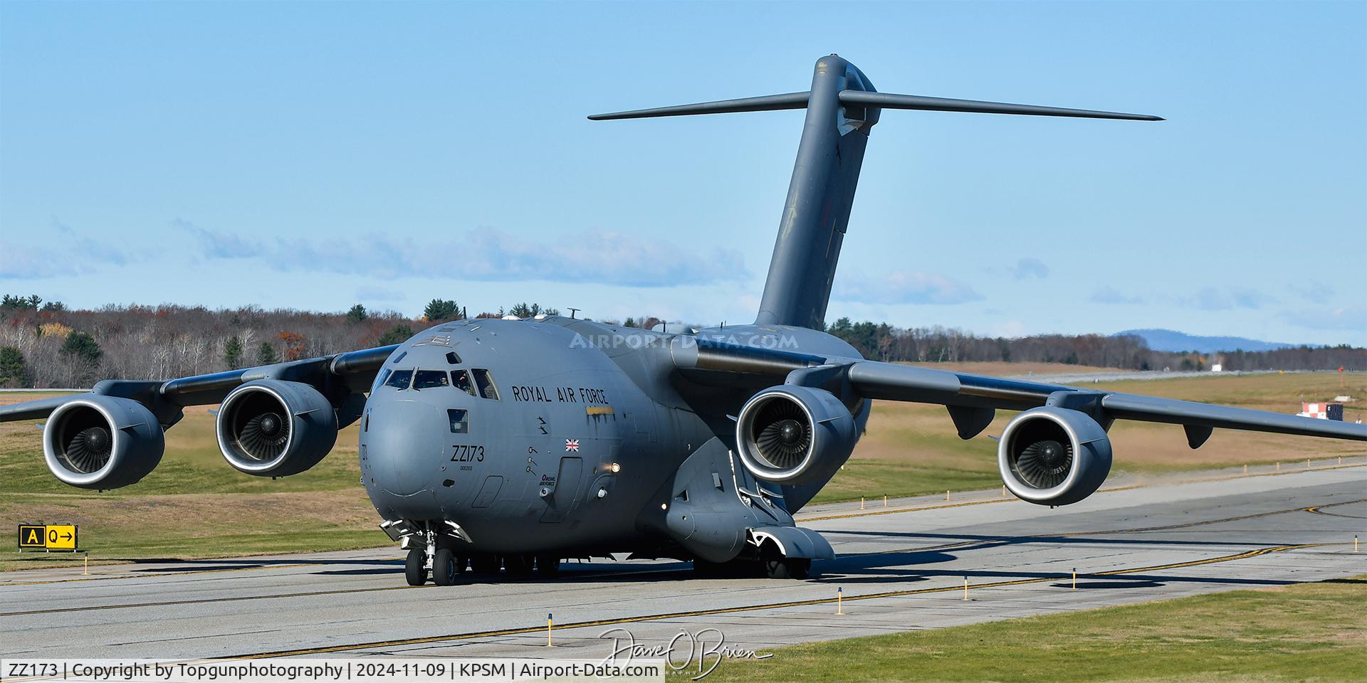ZZ173, 2001 Boeing C-17A Globemaster III C/N F-080, ASCOT6159 taxiing up to head home